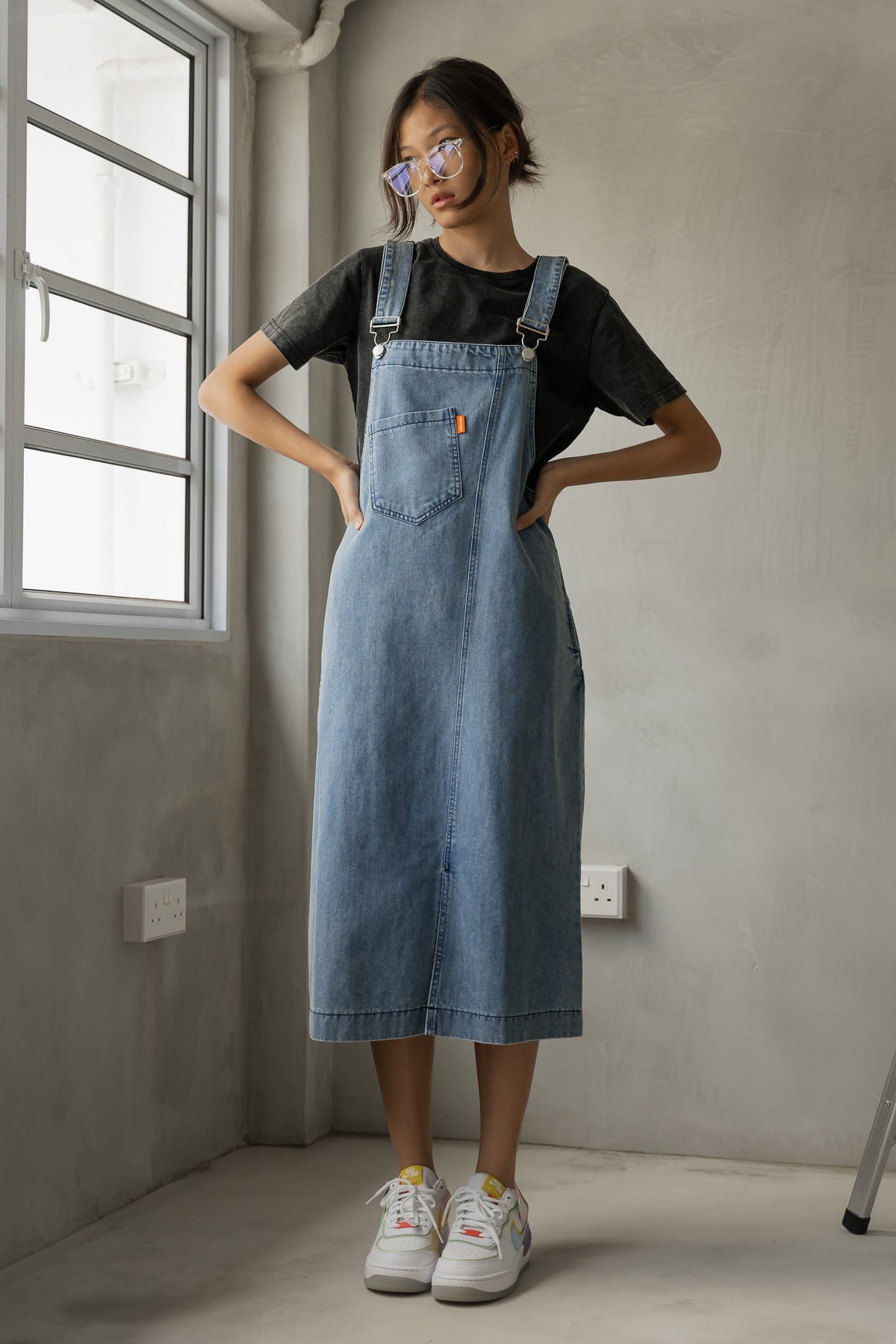 Side Slit Denim Dungaree Dress in Light Wash – First Stitch