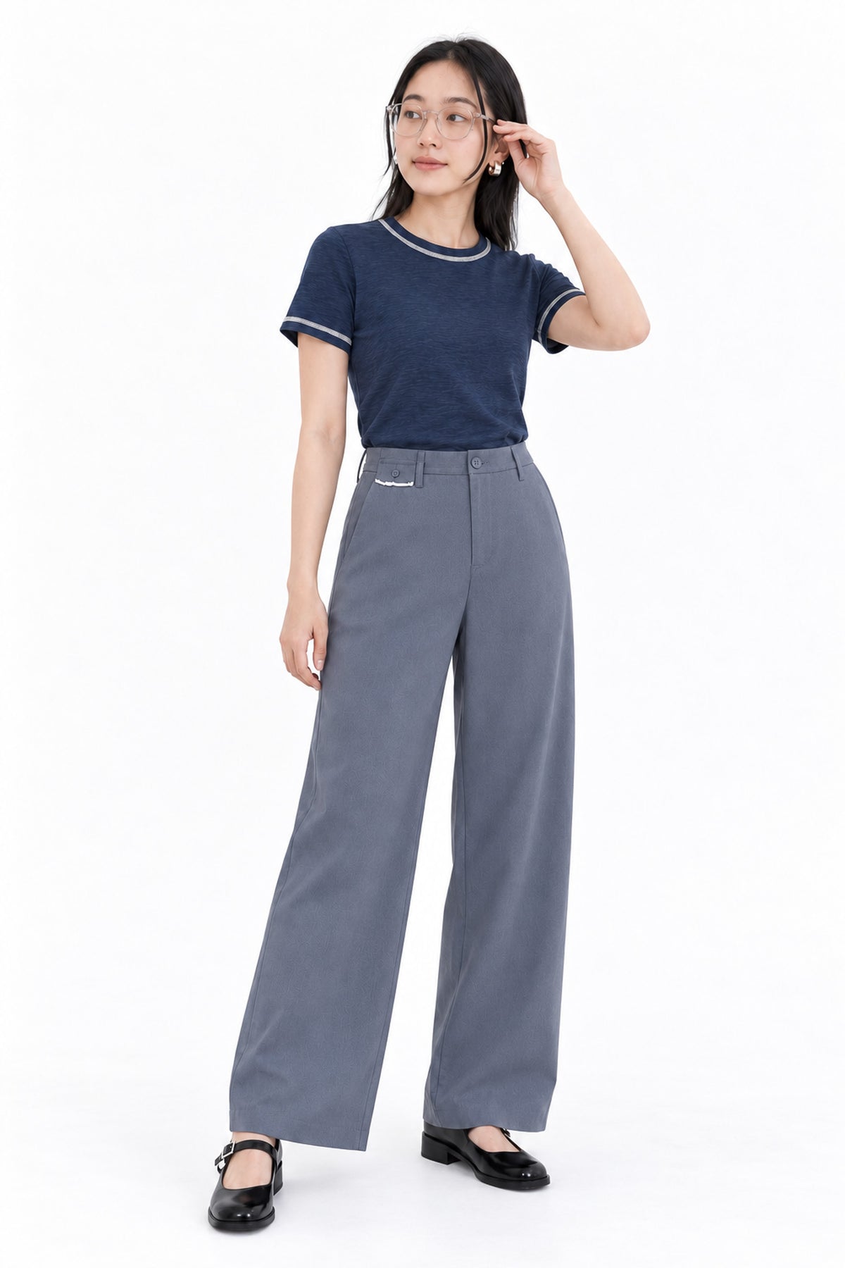 Contrast Stitch Crew Neck Tee in Navy+Cream