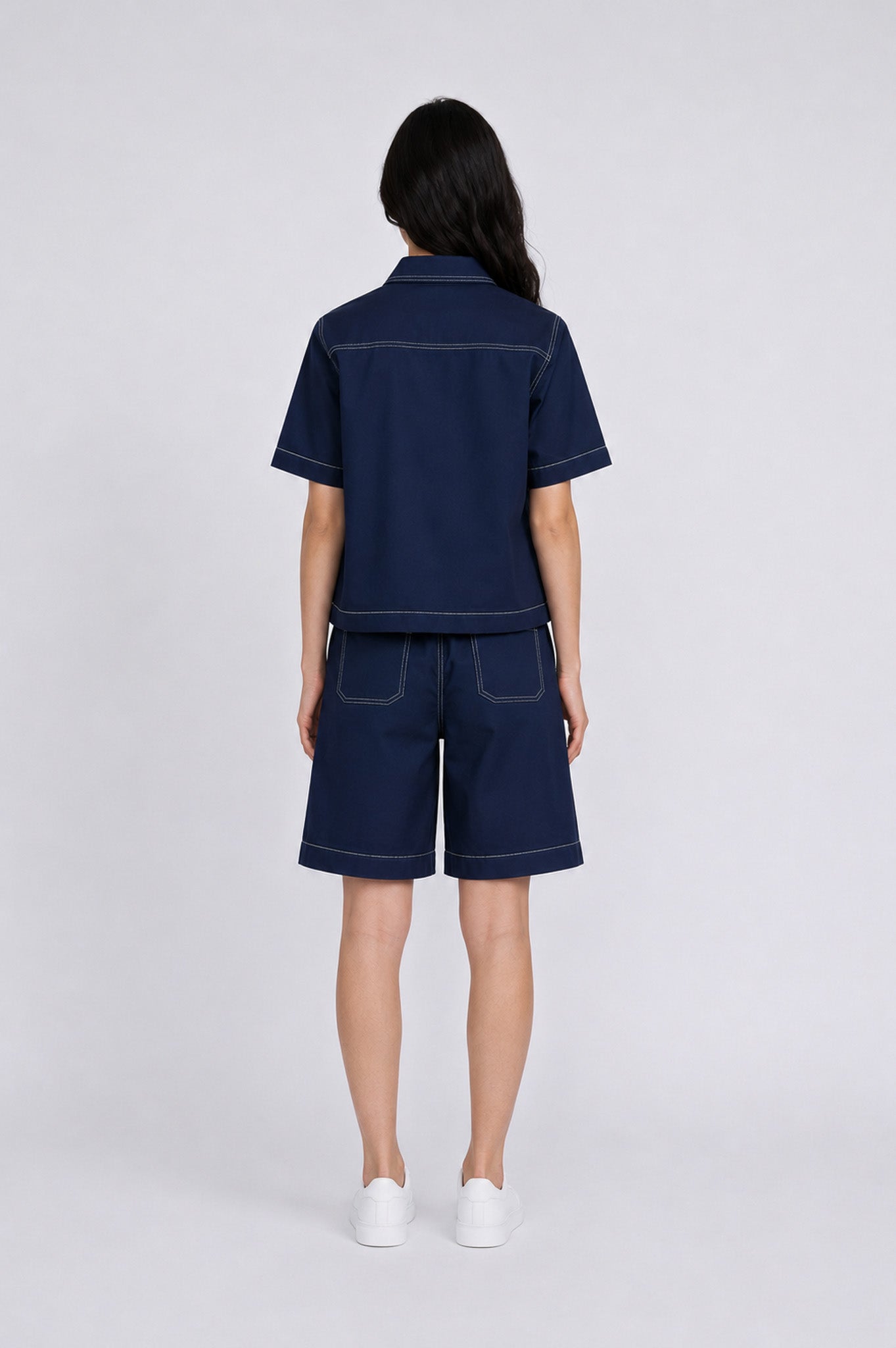 Contrast Stitch Twill Short Sleeve Shirt in Navy+Cream