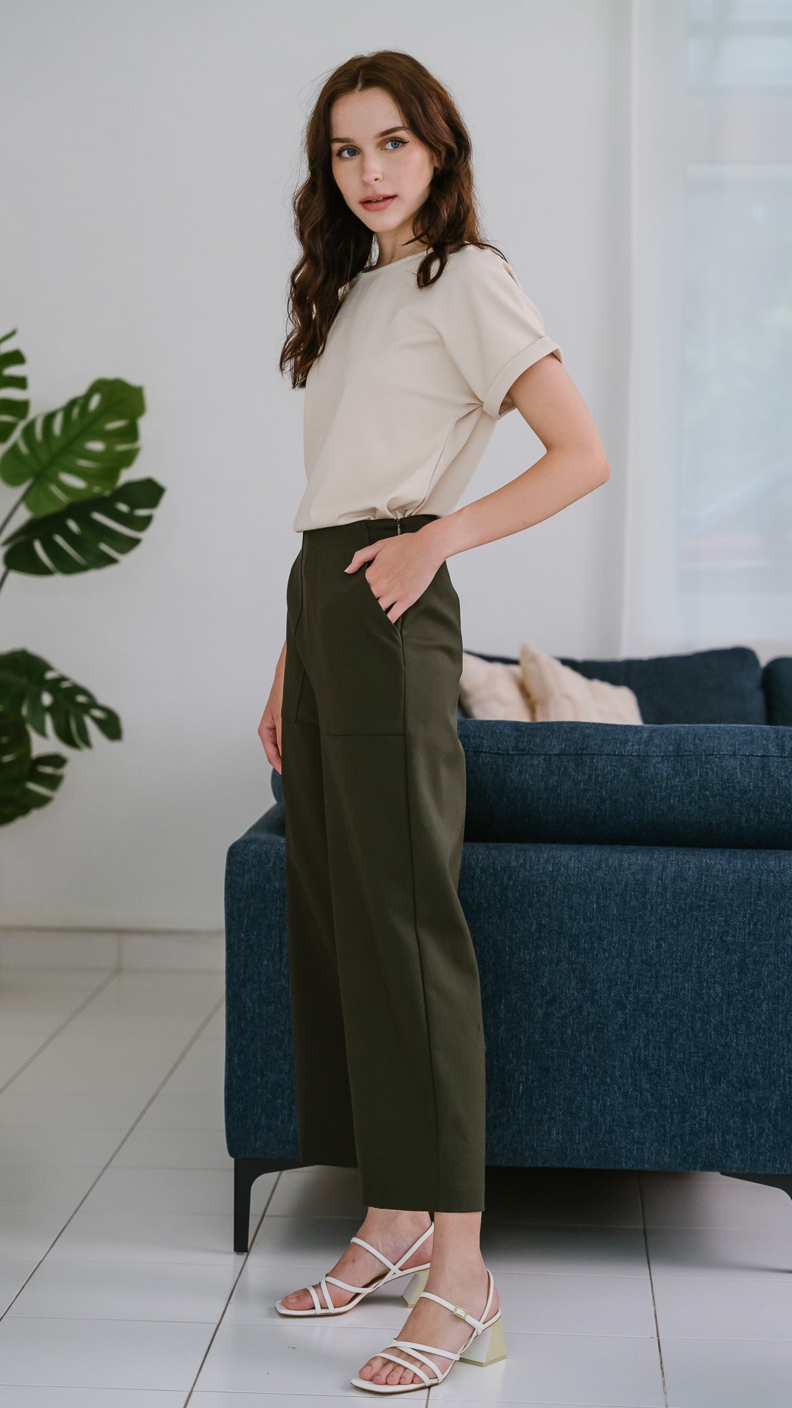 Core Essentials Broad Pants in Army Green [ONLINE ONLY]