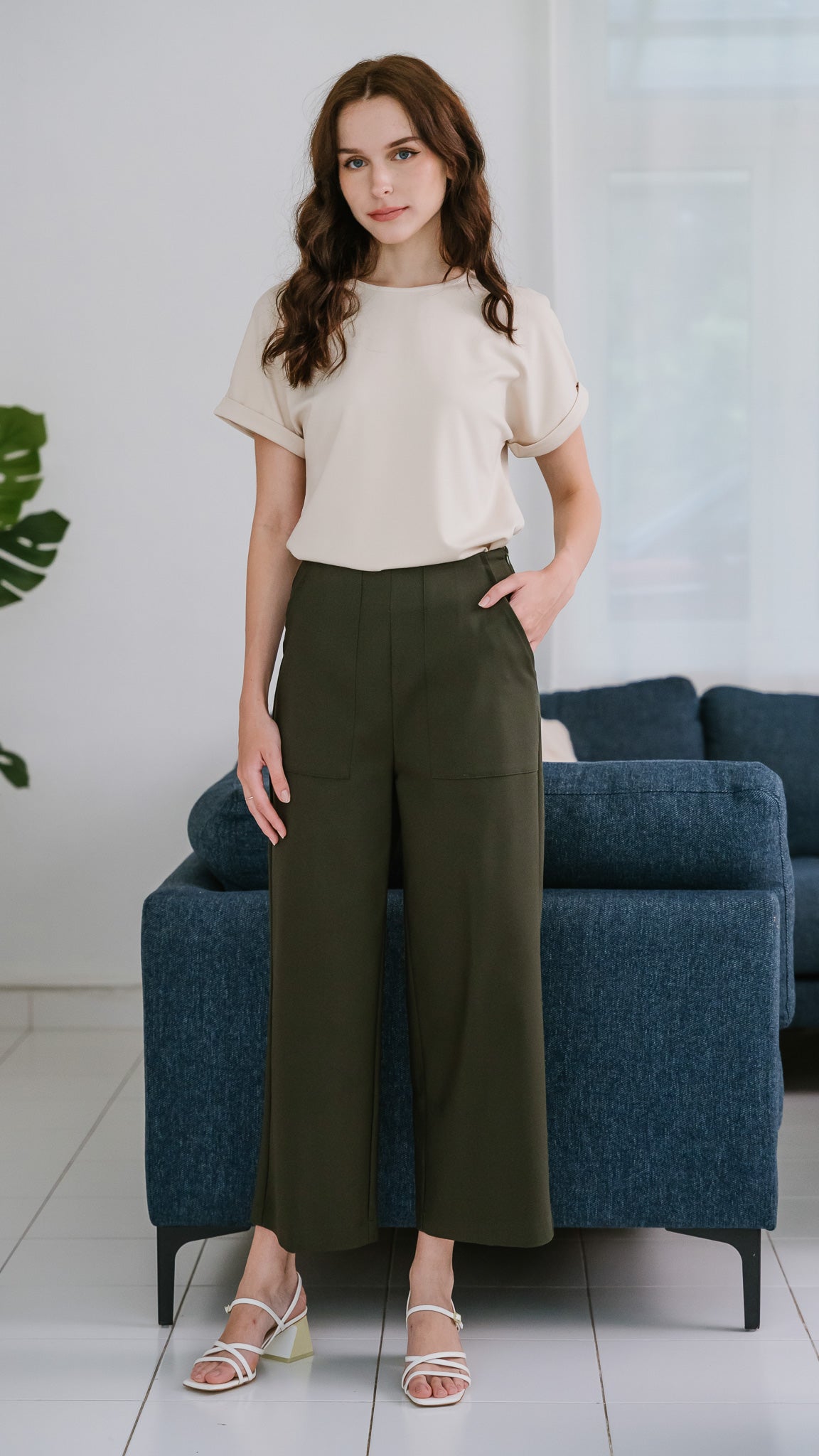Core Essentials Broad Pants in Army Green [ONLINE ONLY]