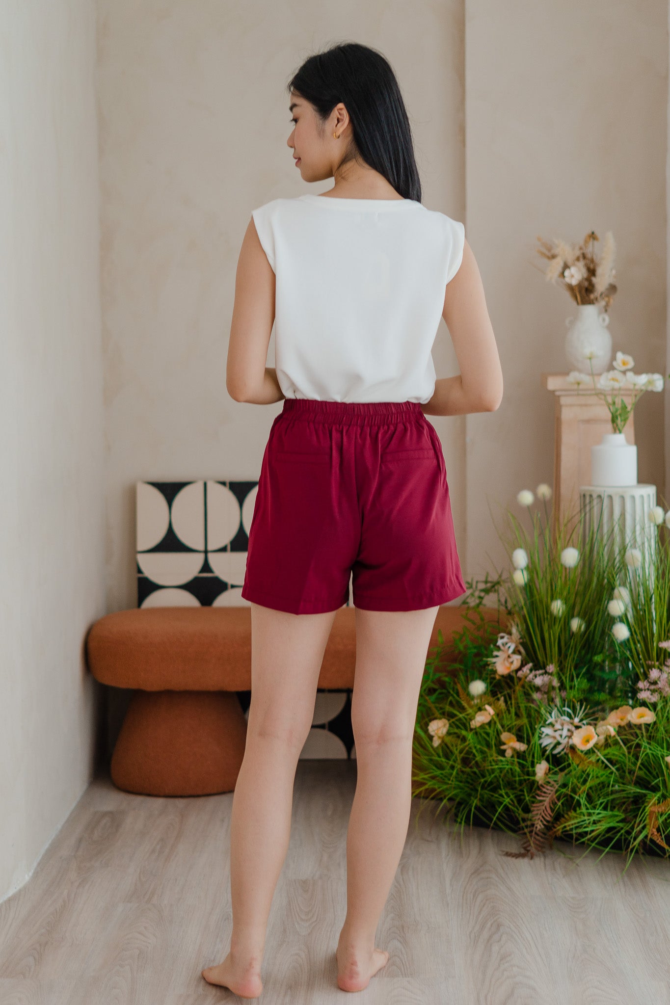 Yan Elasticised Shorts in Wine [ONLINE ONLY]