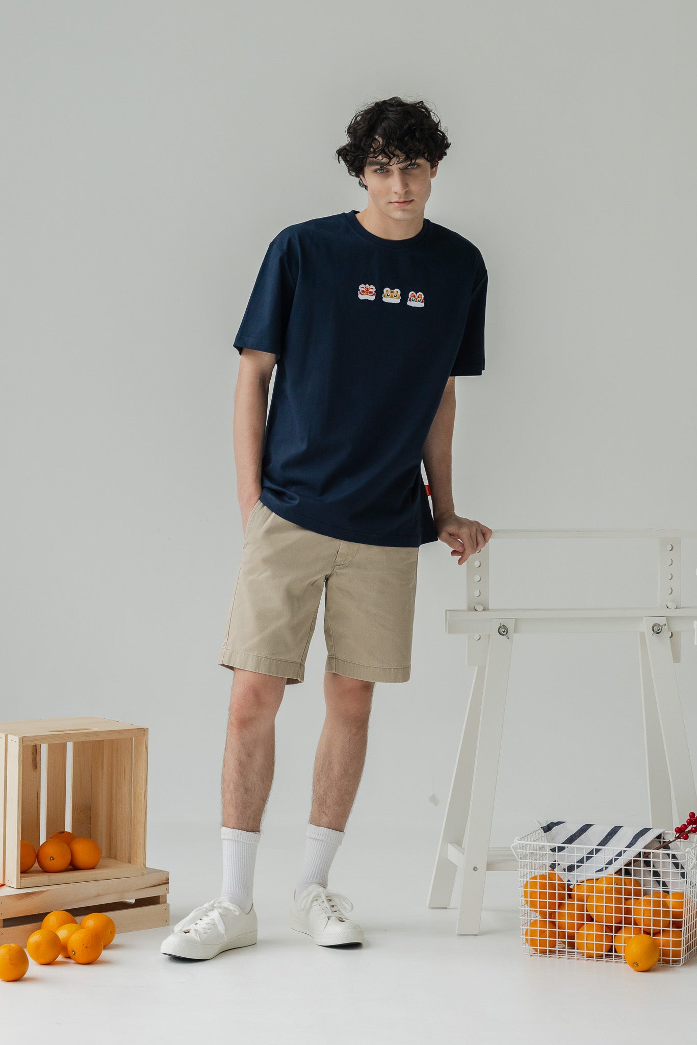 Lucky Lion Men's Tee in Navy