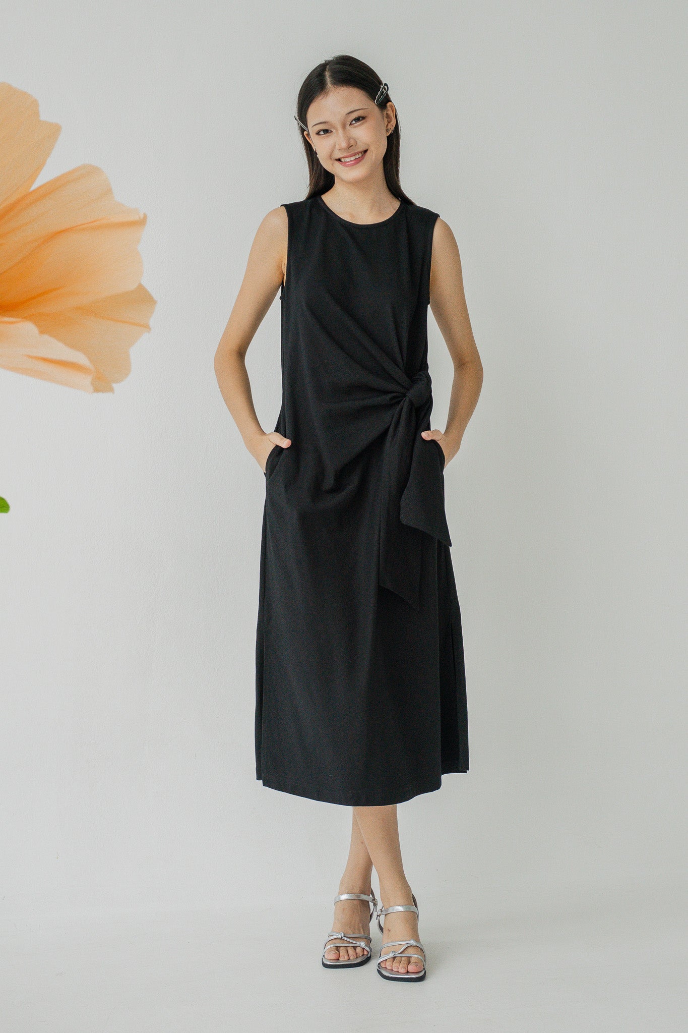 Knot Tie Sleeveless T-shirt Dress in Black