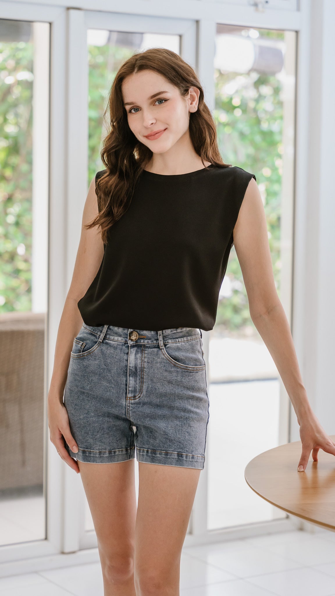 Core Essentials Muscle Tee in Black