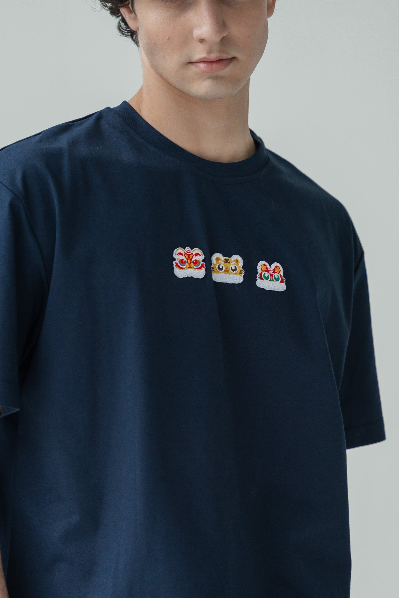 Lucky Lion Men's Tee in Navy