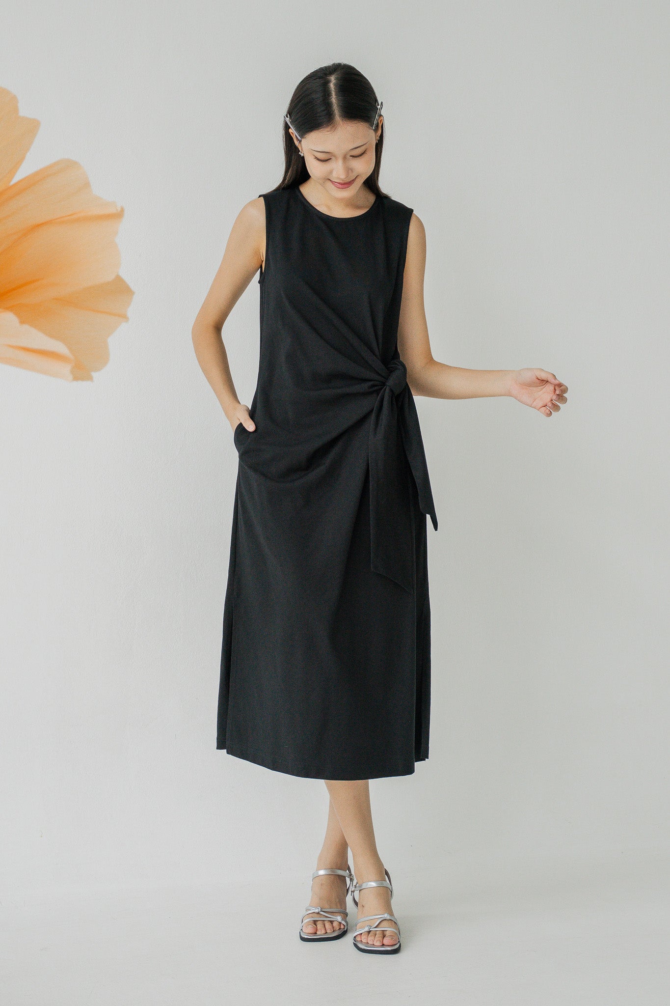 Knot Tie Sleeveless T-shirt Dress in Black