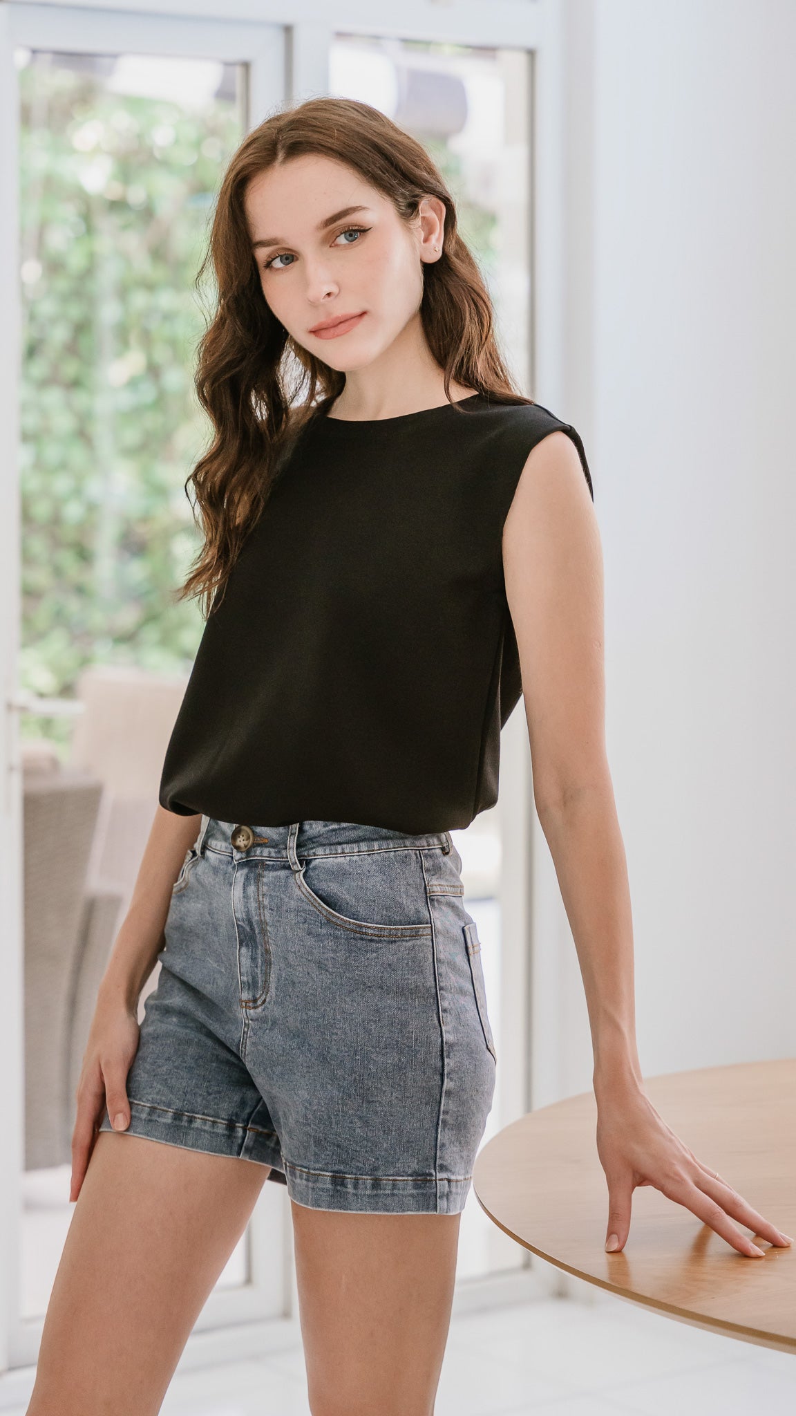 Core Essentials Muscle Tee in Black