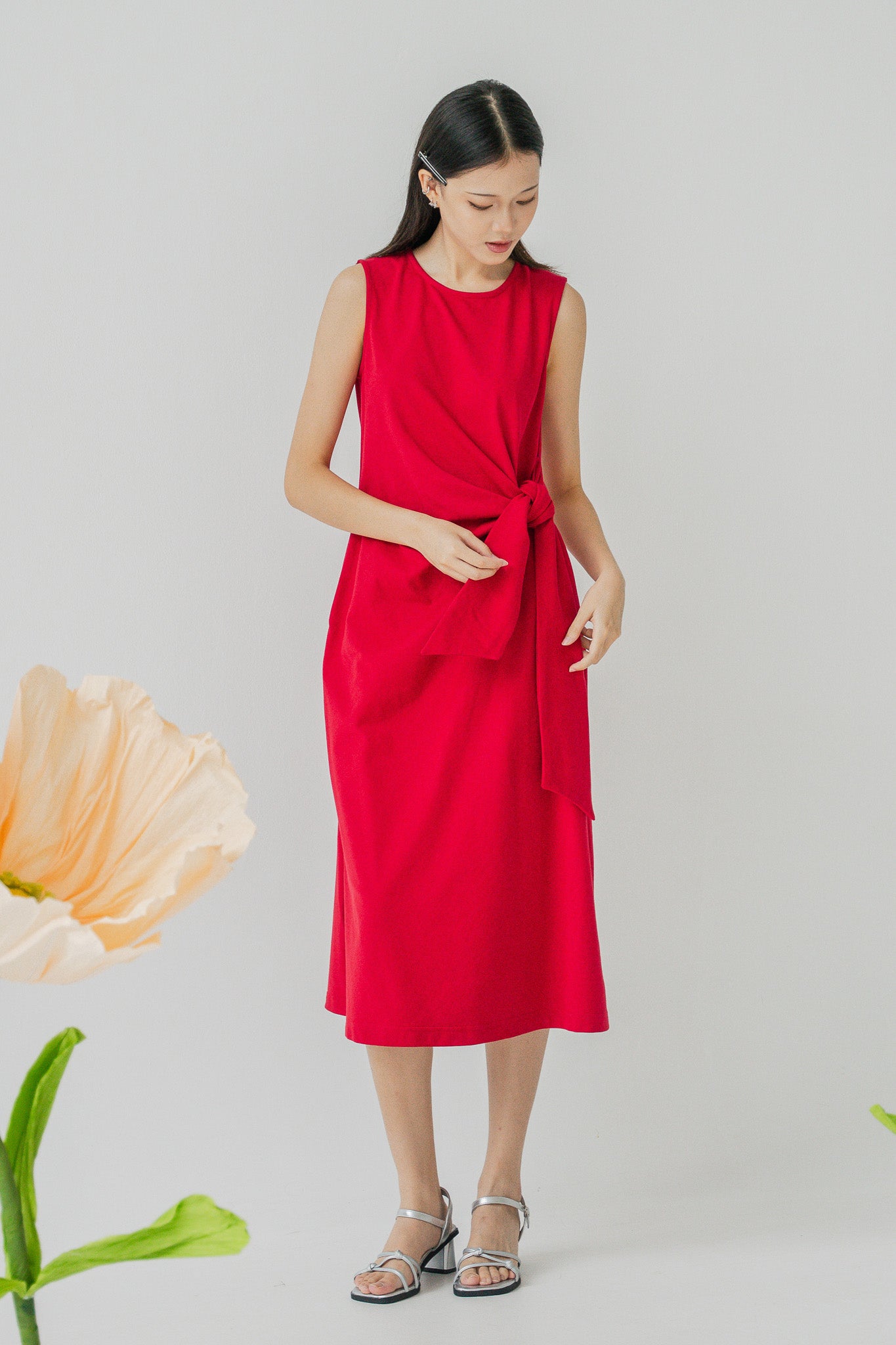 Knot Tie Sleeveless T-shirt Dress in Red