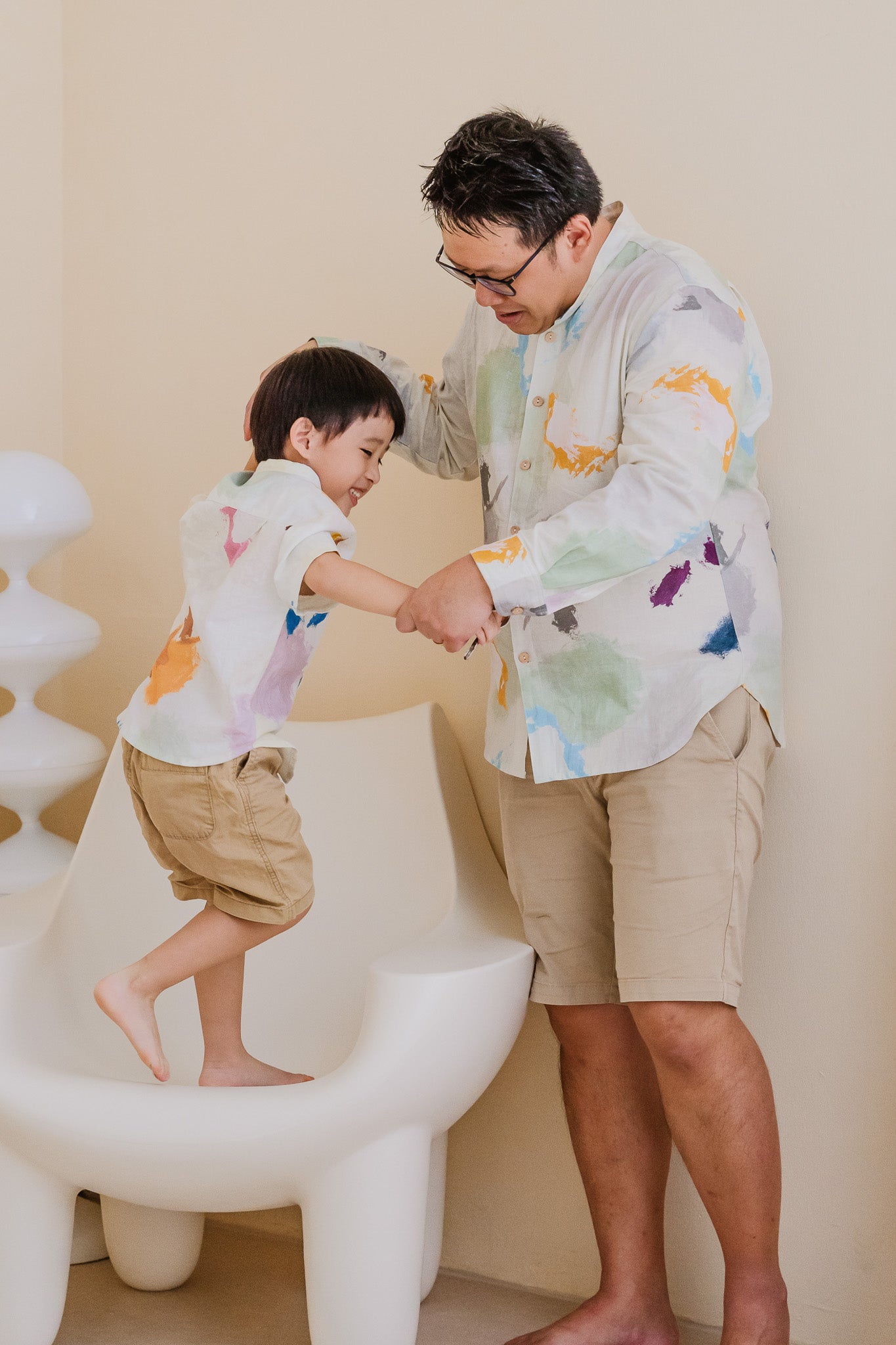 Life On A Canvas II Men's Long Sleeve Linen Shirt in Harmony