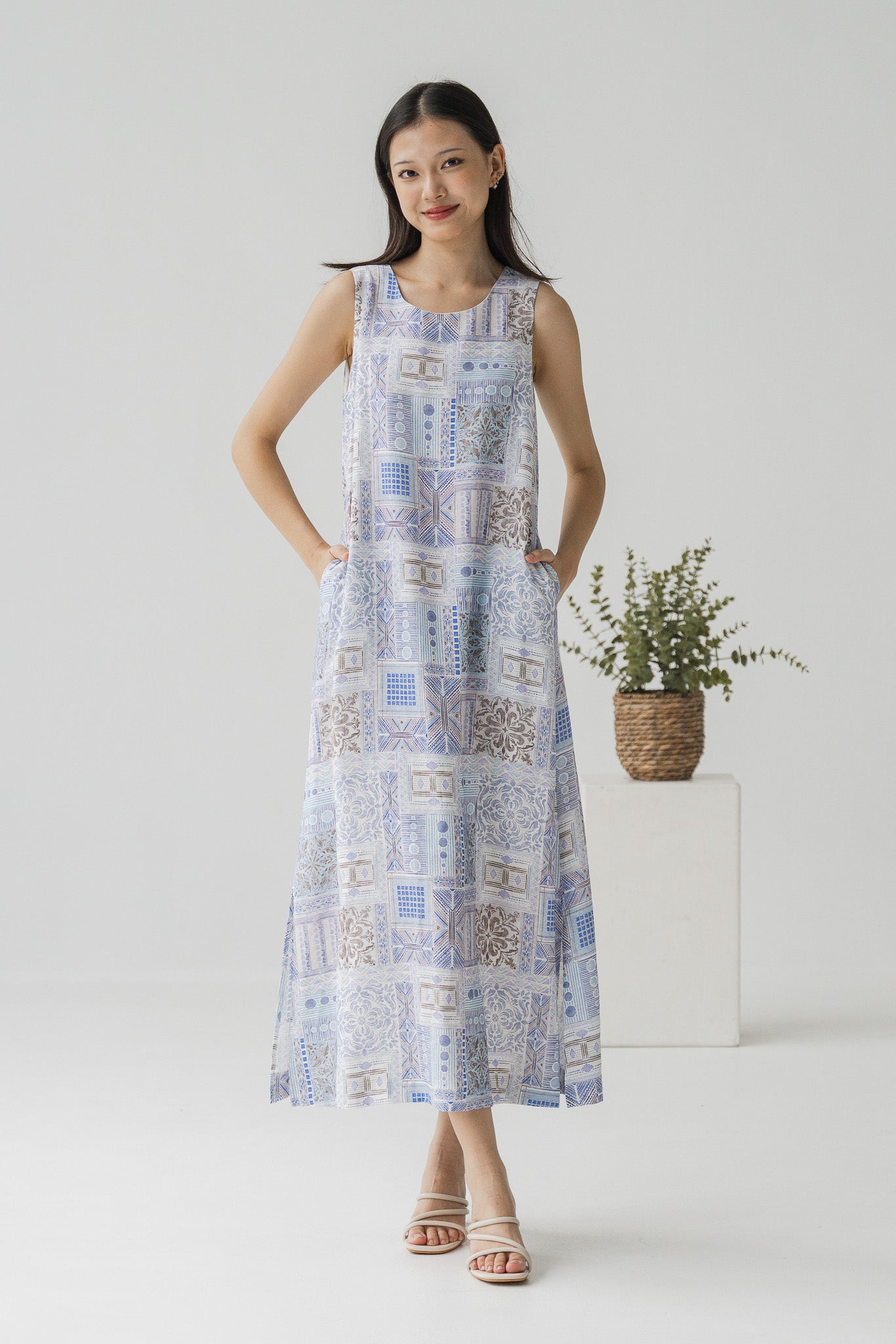 Ayra Printed Two-way Midaxi Dress in Blue