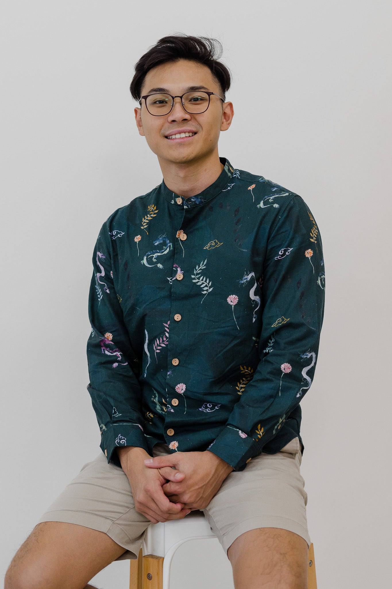 Winds Of Fortune Men's Long Sleeve Linen Shirt in Abundance