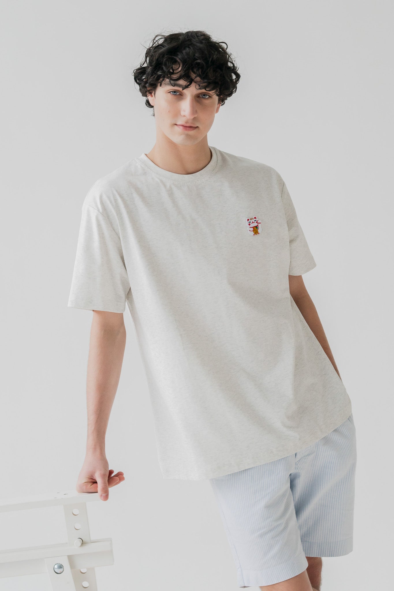Fortune Cat Men's Tee in Light Gray
