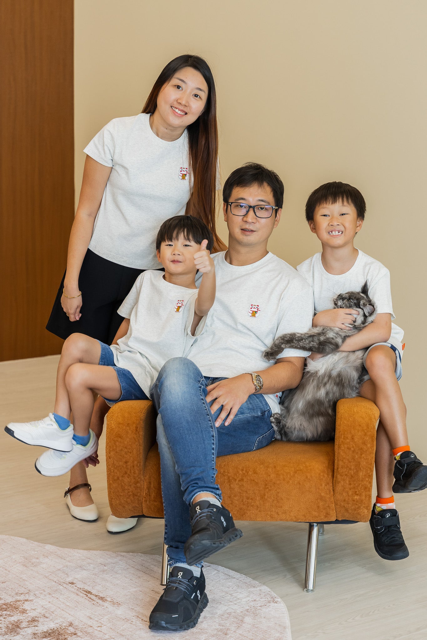 Fortune Cat Kid's Tee in Light Gray