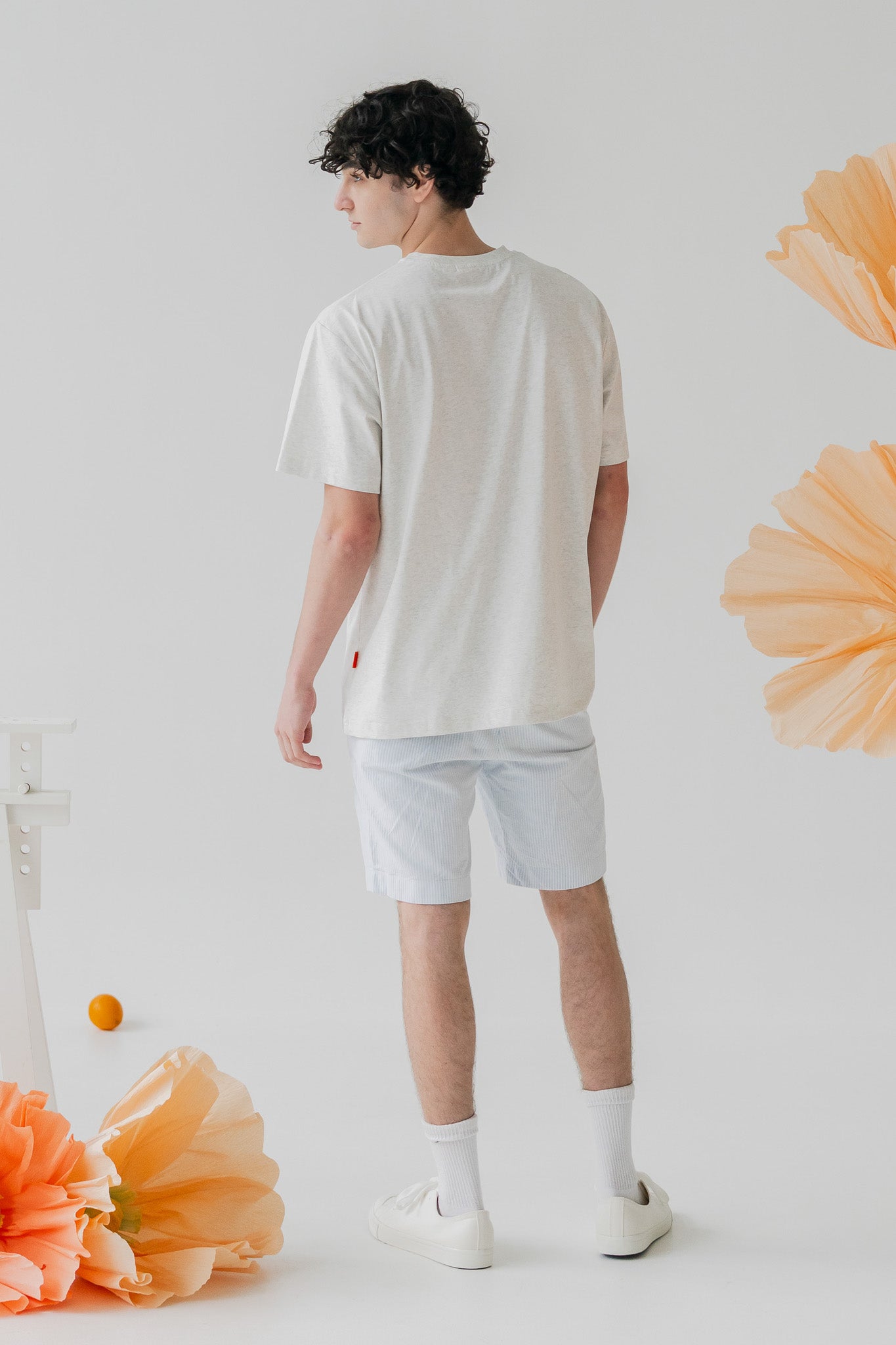 Fortune Cat Men's Tee in Light Gray