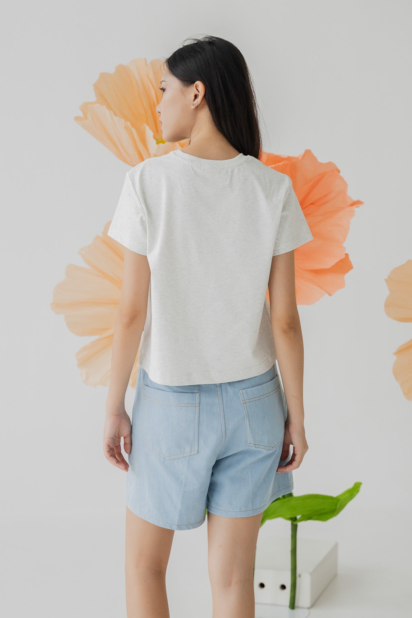 Fortune Cat Women's Tee in Light Gray