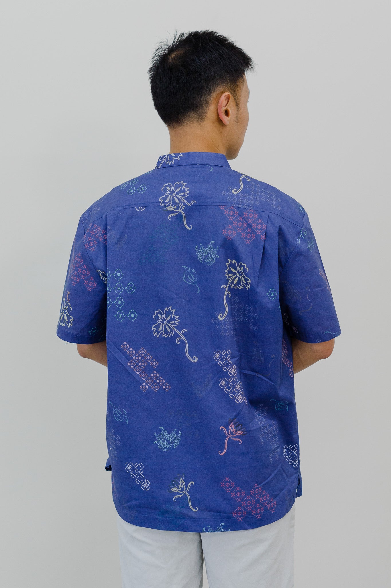 In Perfect Harmony Mandarin Collar Men's Shirt in Yang