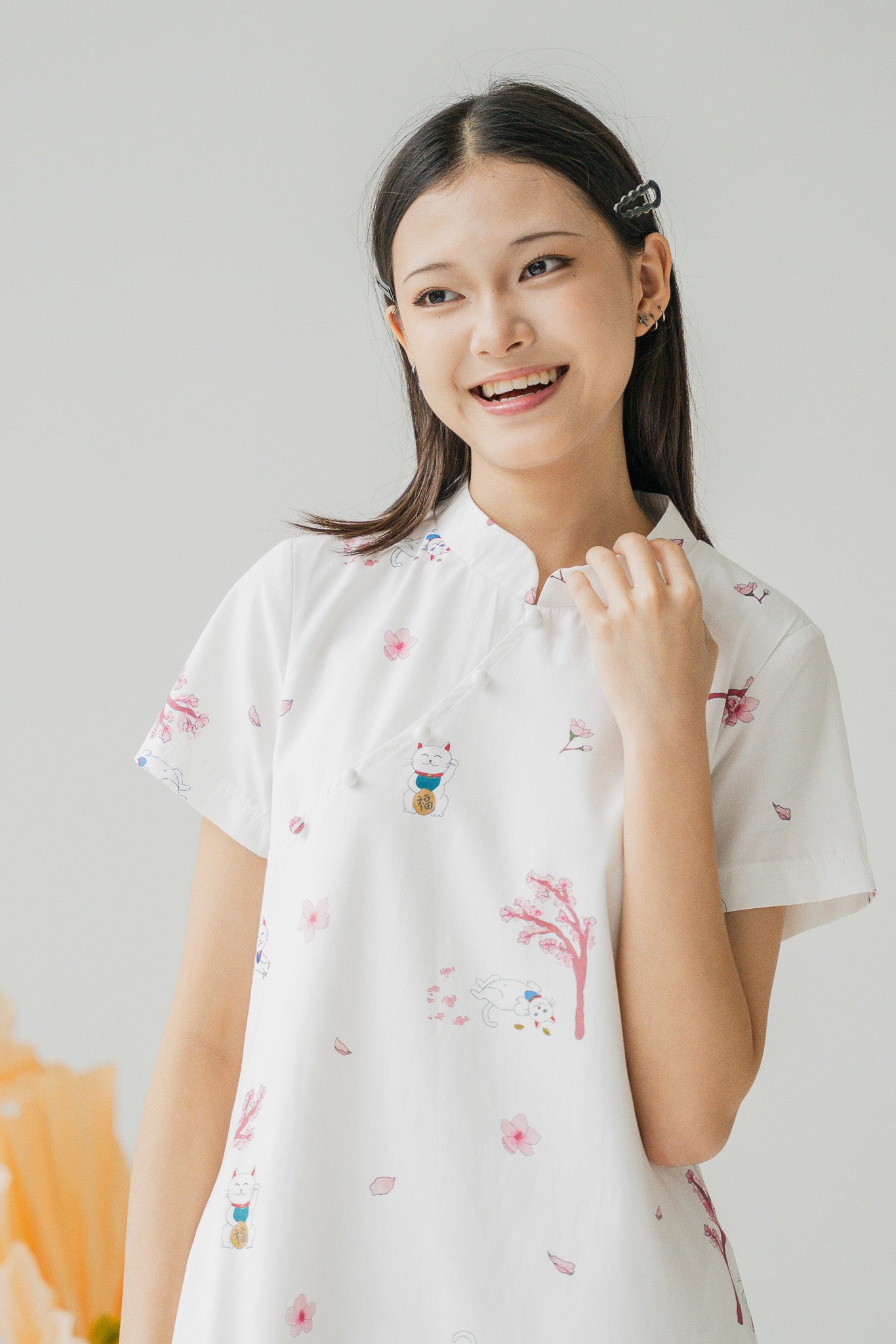 Fortune In Bloom Mandarin Collar Dress in Shiro
