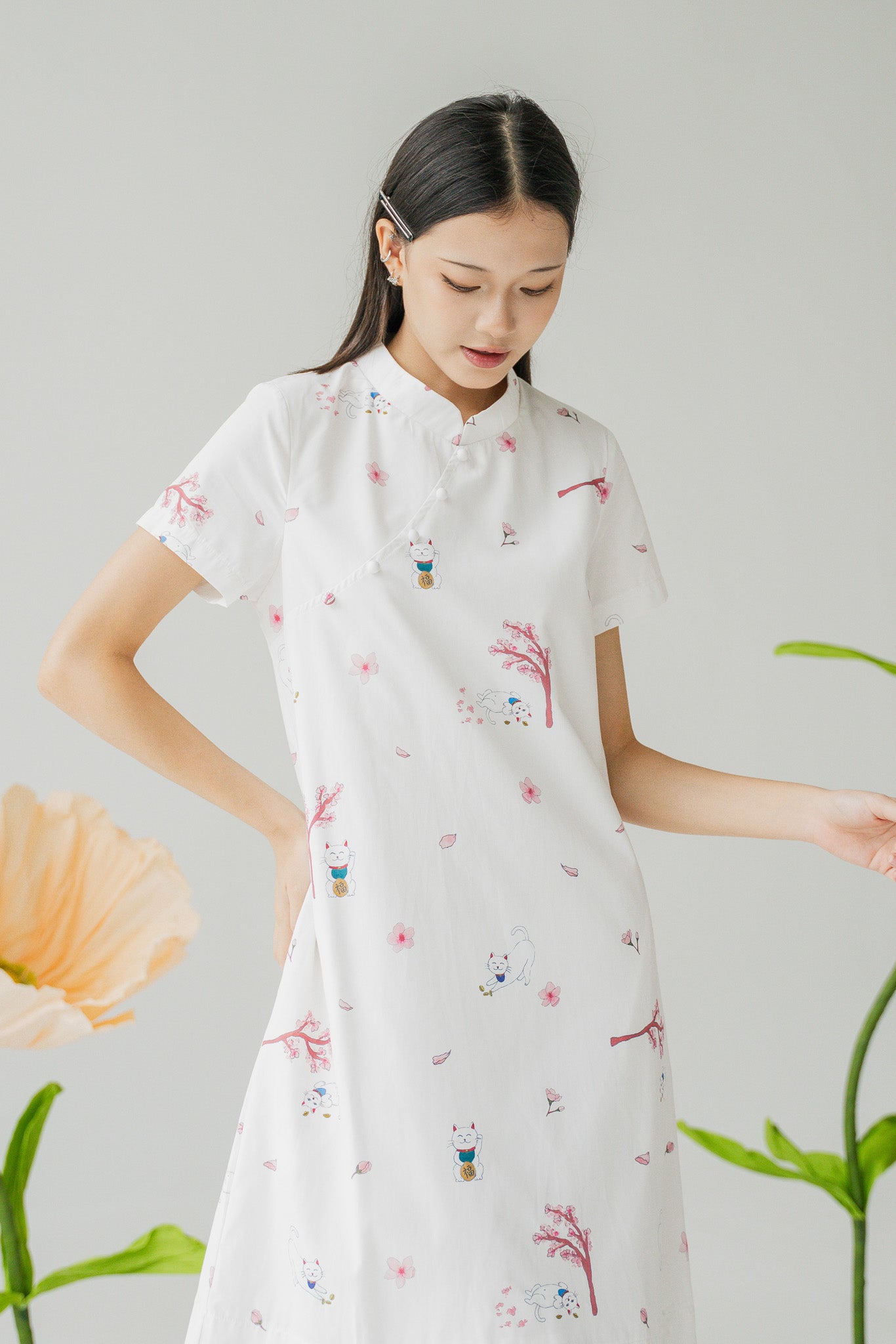 Fortune In Bloom Mandarin Collar Dress in Shiro