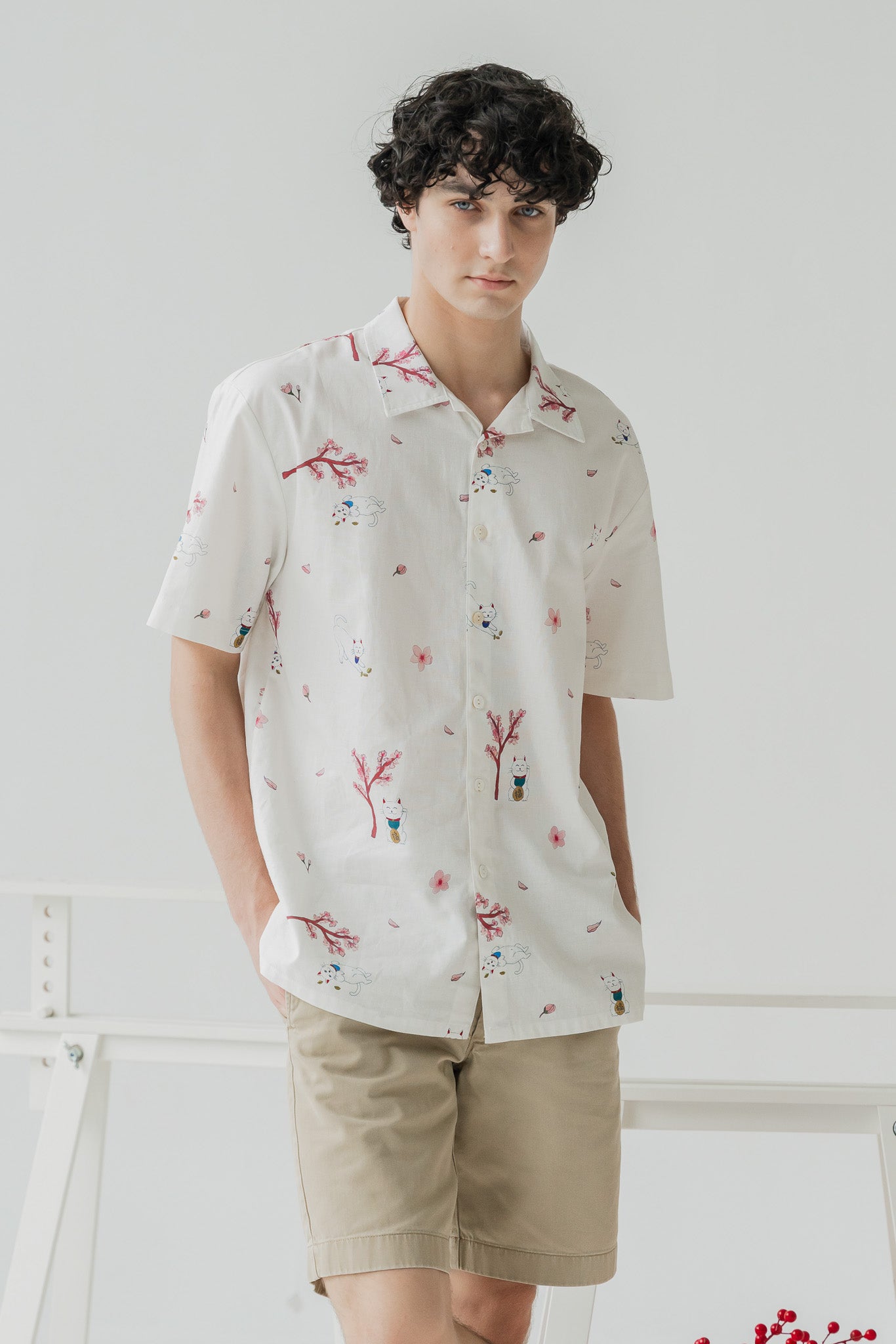 Fortune in Bloom Men's Linen Shirt in Shiro