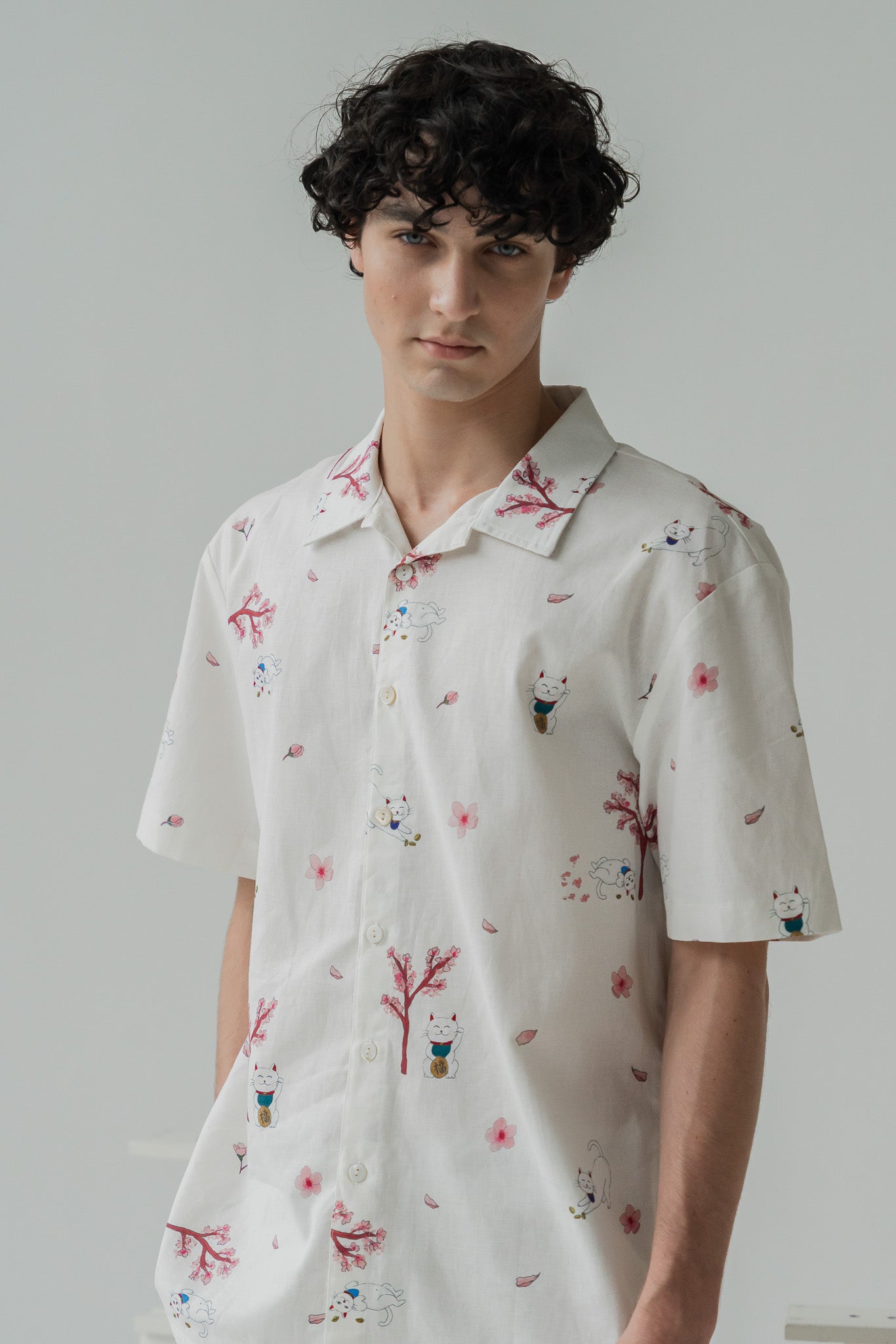 Fortune in Bloom Men's Linen Shirt in Shiro