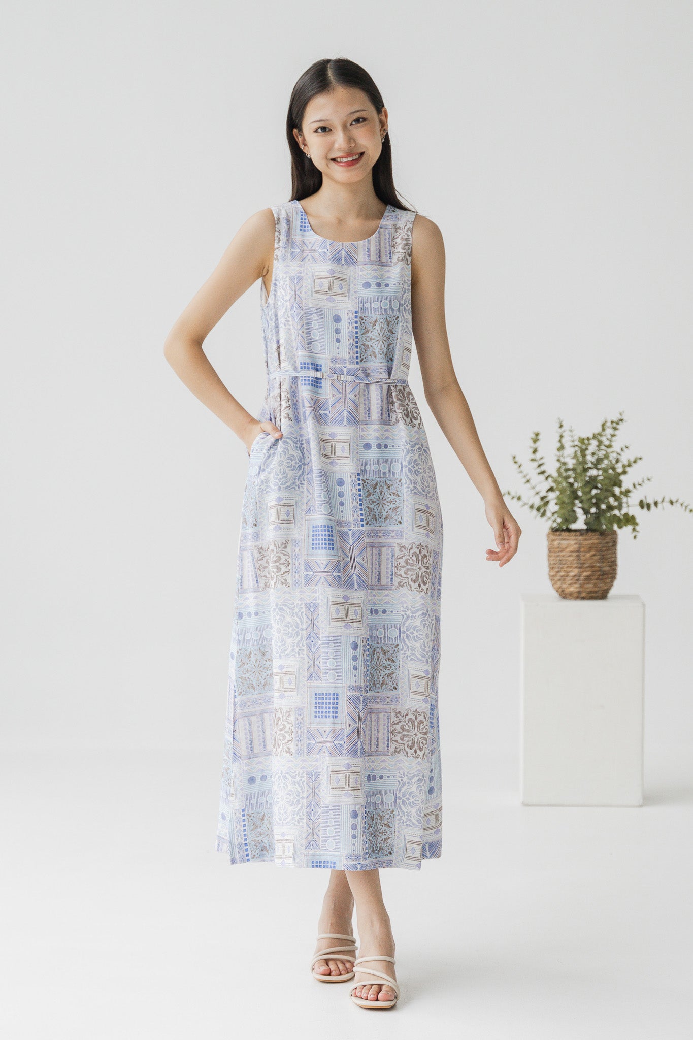 Ayra Printed Two-way Midaxi Dress in Blue