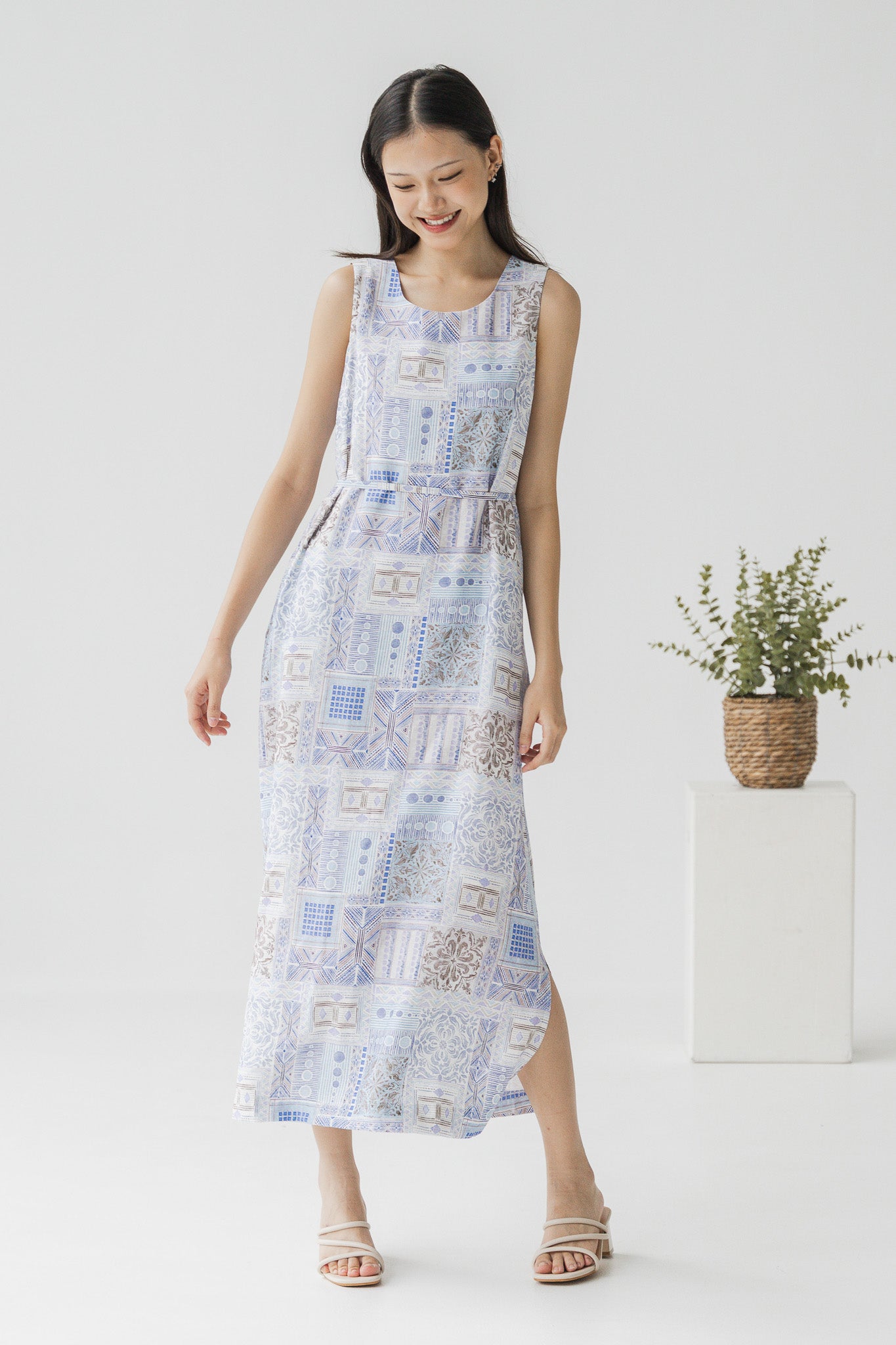 Ayra Printed Two-way Midaxi Dress in Blue