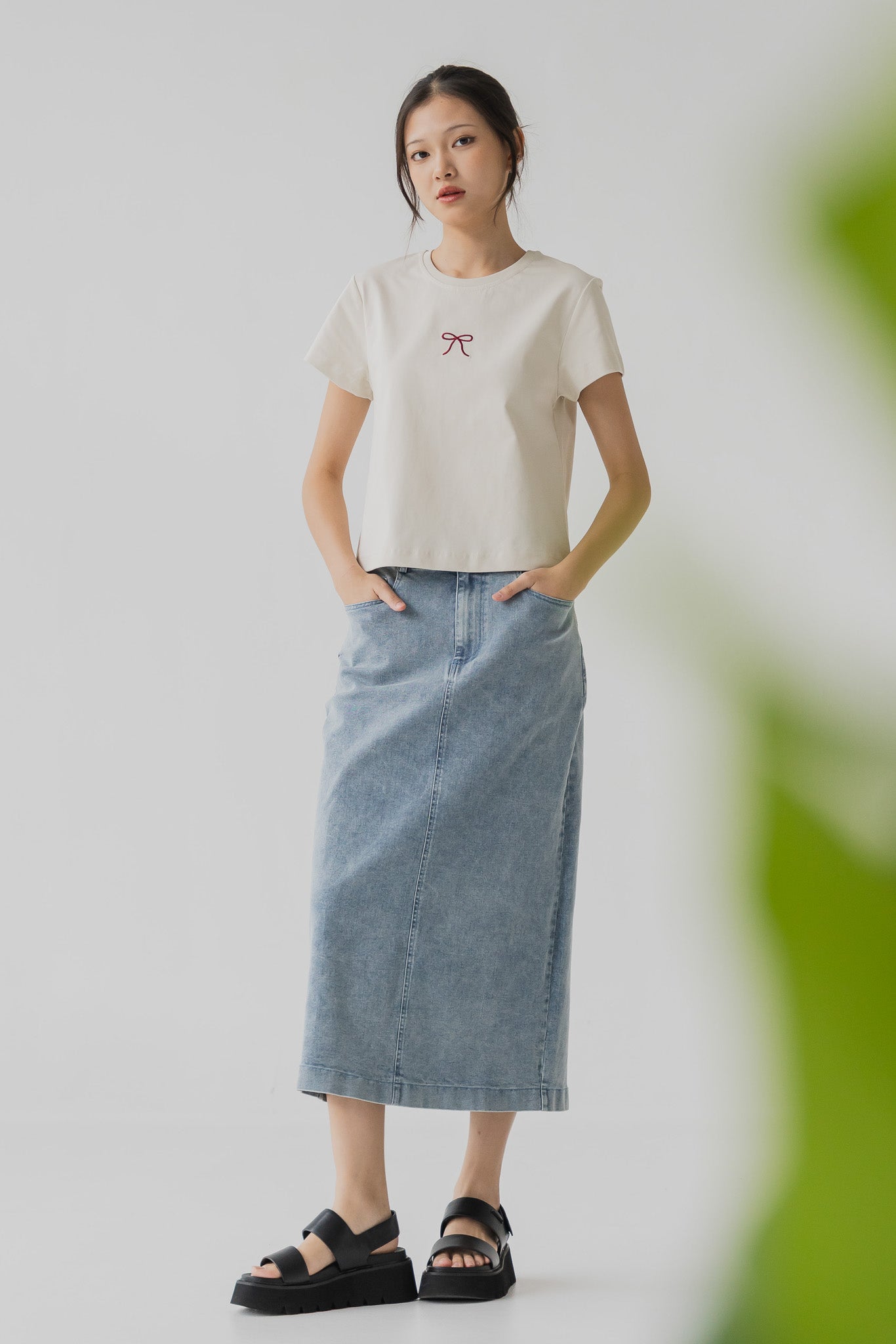 Back Slit Midaxi Denim Skirt in Light Wash