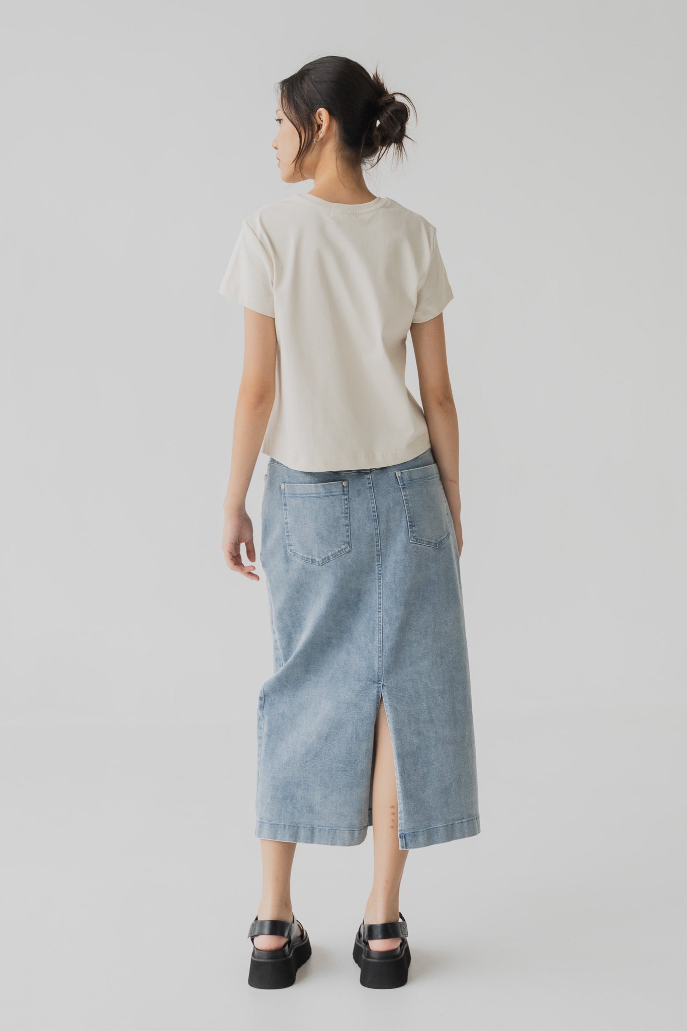 Back Slit Midaxi Denim Skirt in Light Wash