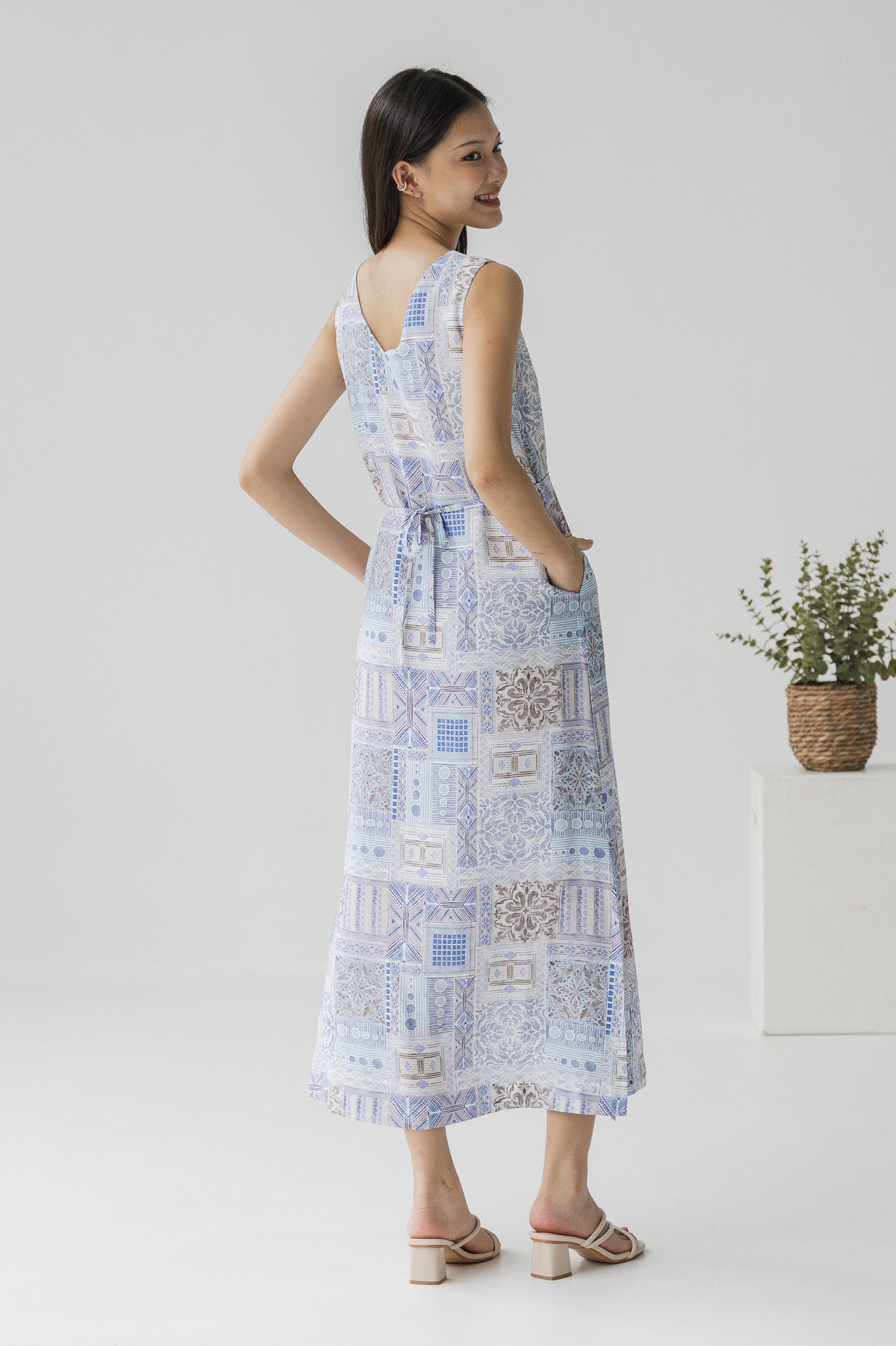 Ayra Printed Two-way Midaxi Dress in Blue
