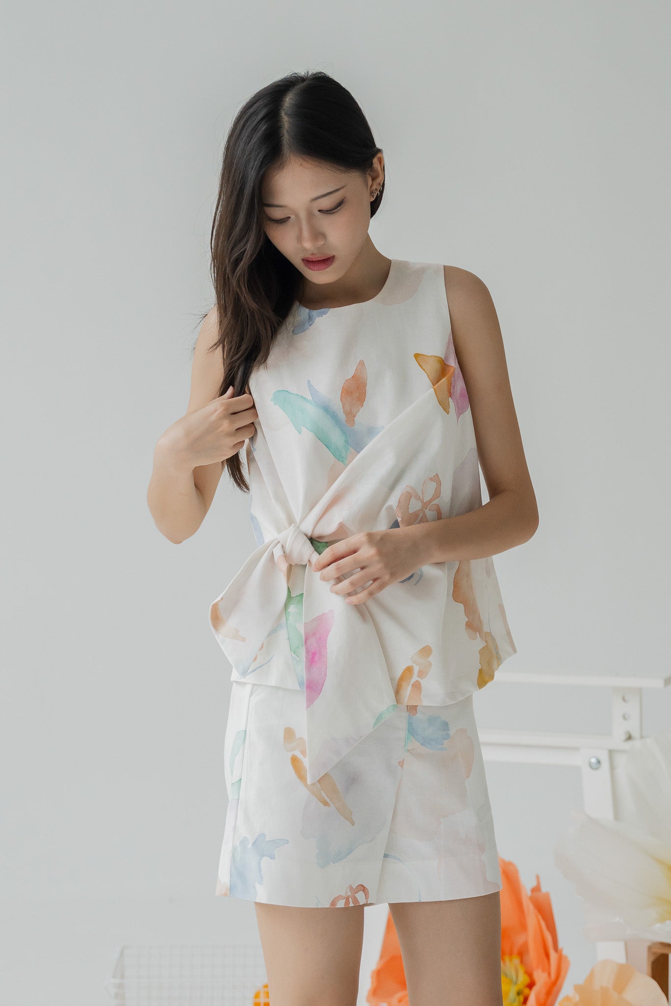 Garden of Eden Knot Tie Linen Blouse