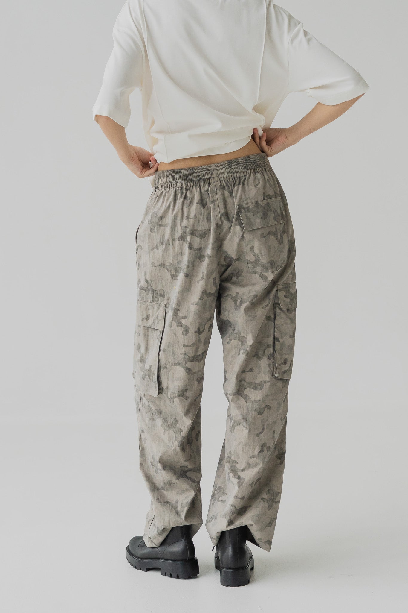 Camo Utility Pants in Gray