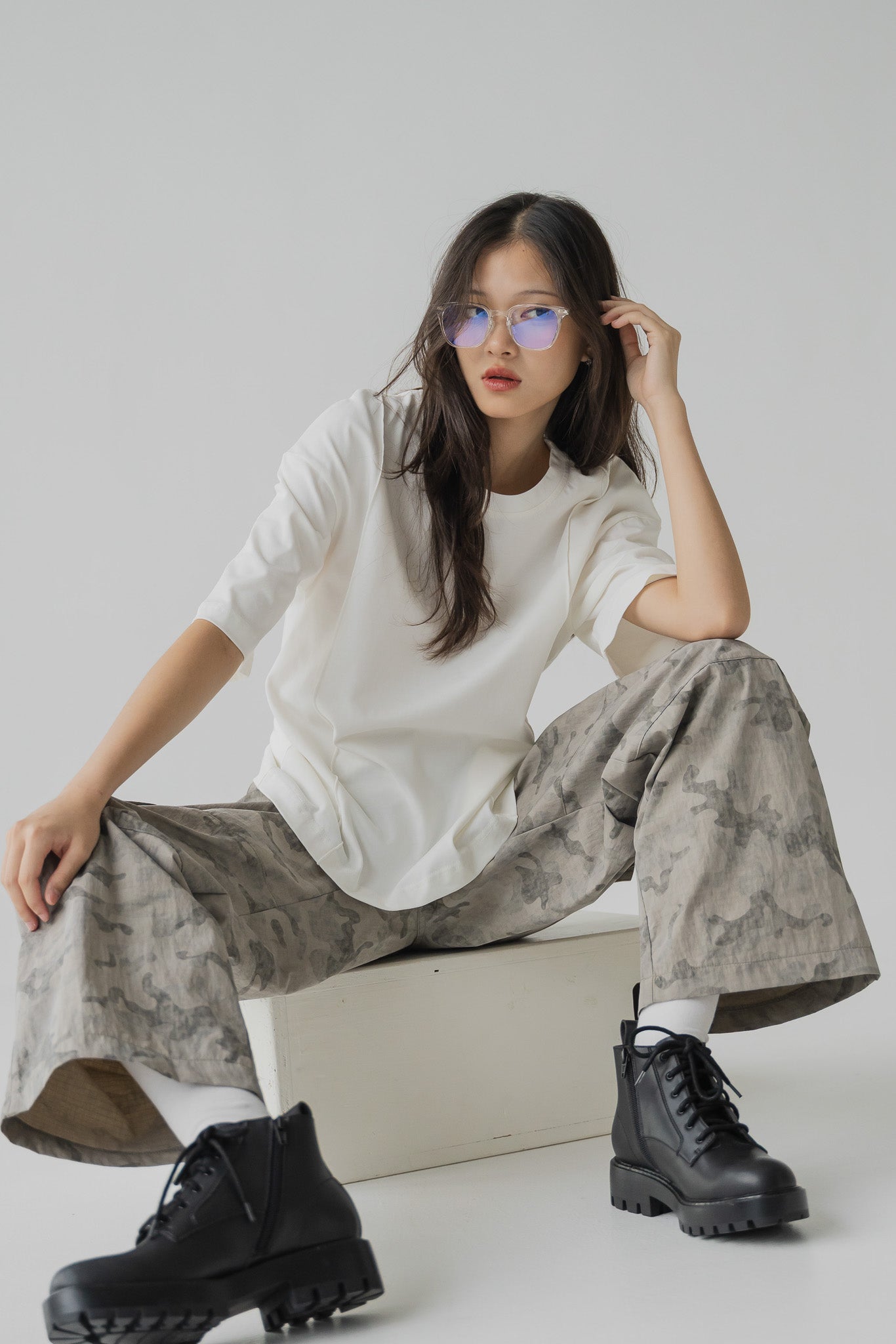 Piping Detail Loosefit Tee in White