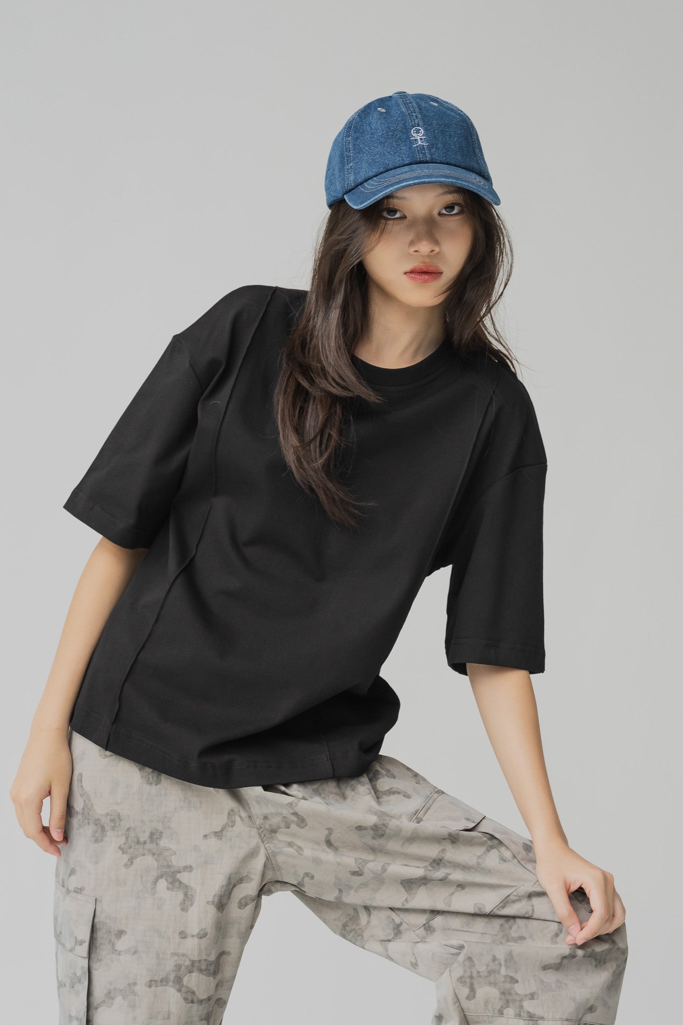 Piping Detail Loosefit Tee in Black