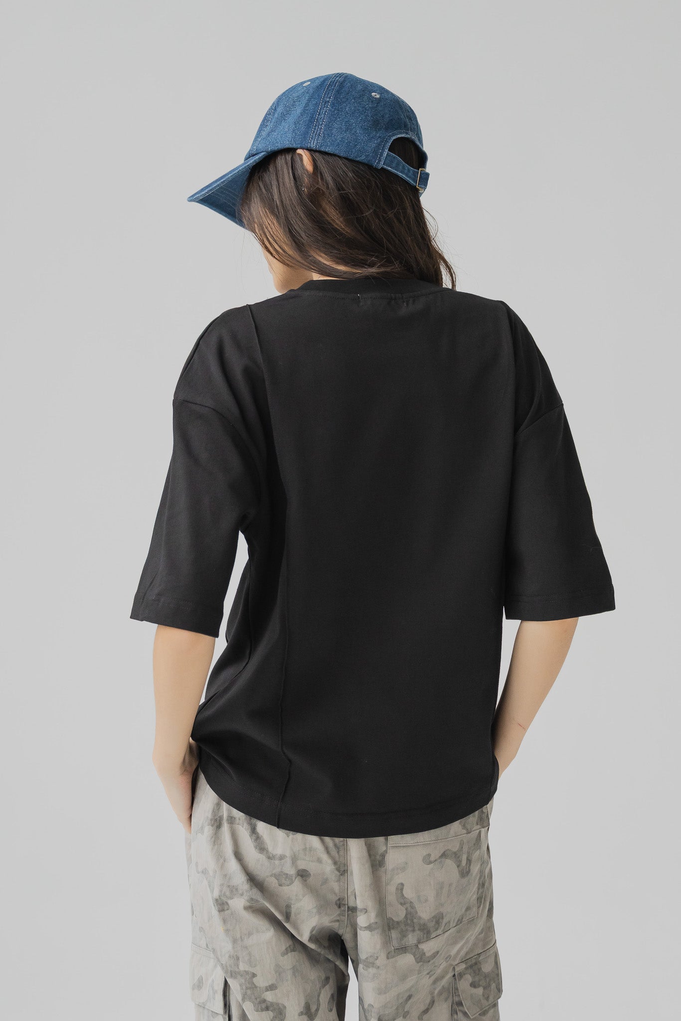 Piping Detail Loosefit Tee in Black