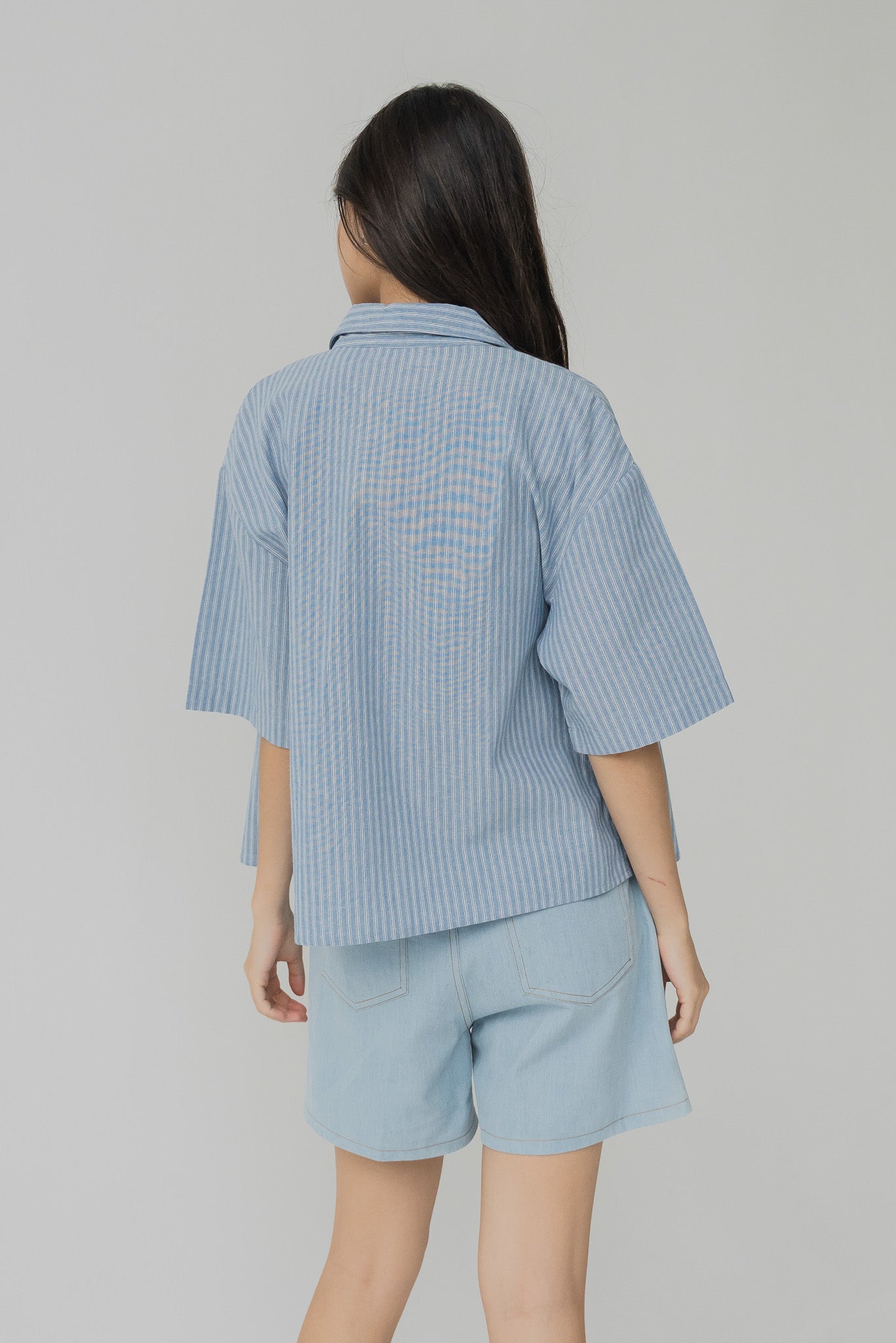 Off-duty Linen Striped Shirt in Blue