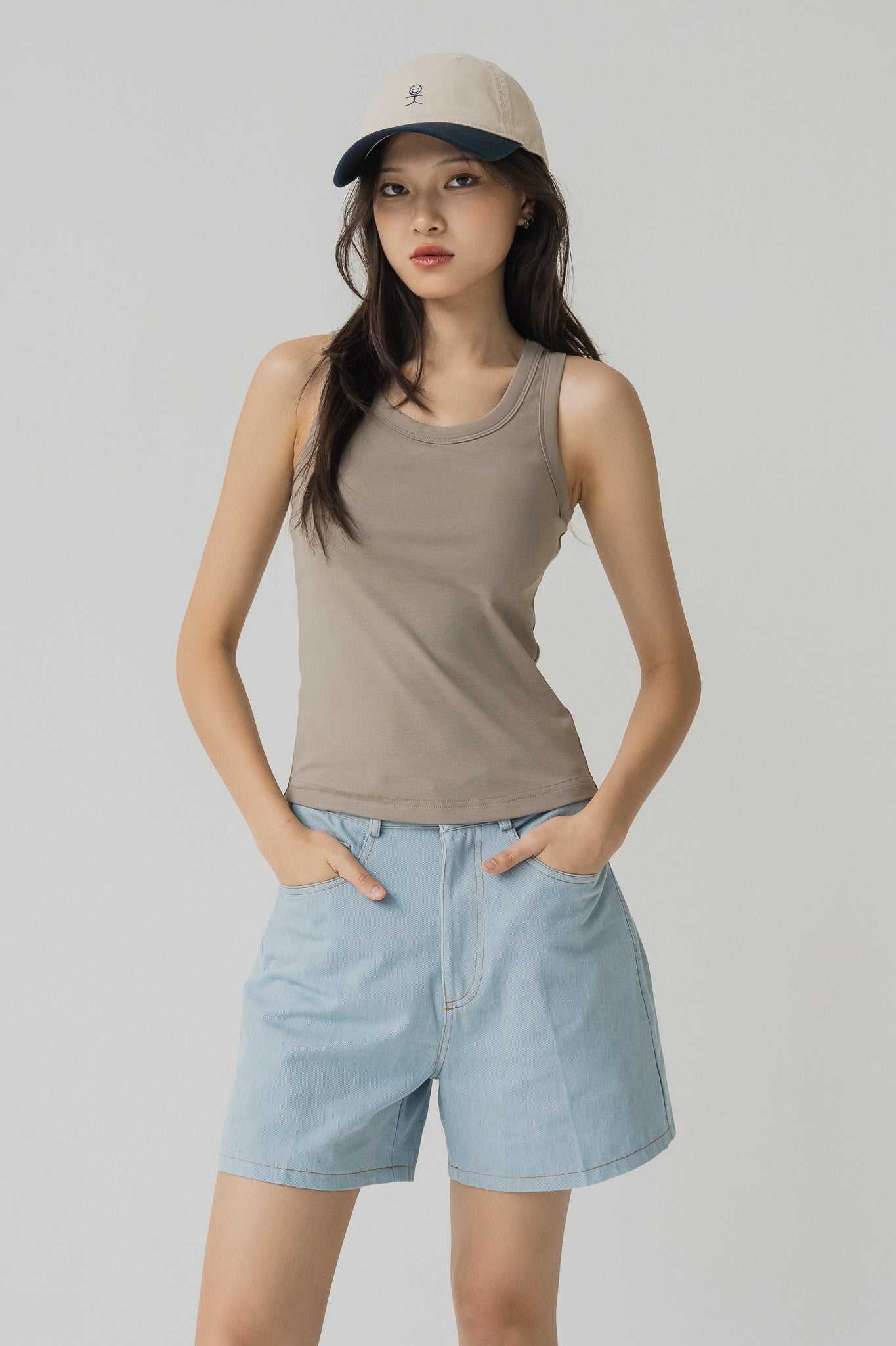 Mom Fit Denim Shorts in Light Wash
