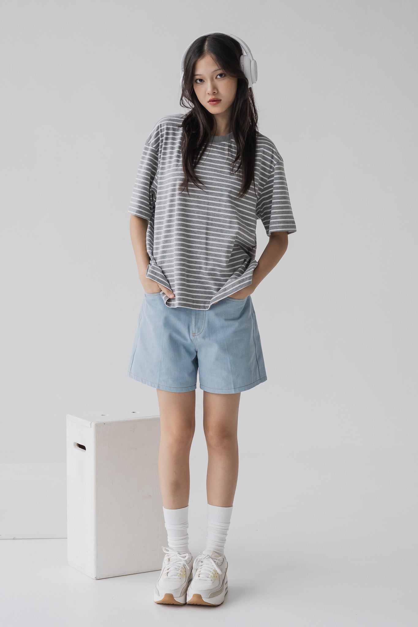 Back Slit Oversized Striped Tee in Light Gray