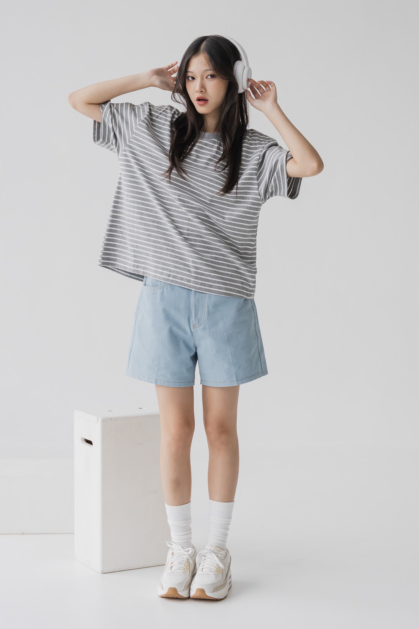Back Slit Oversized Striped Tee in Light Gray