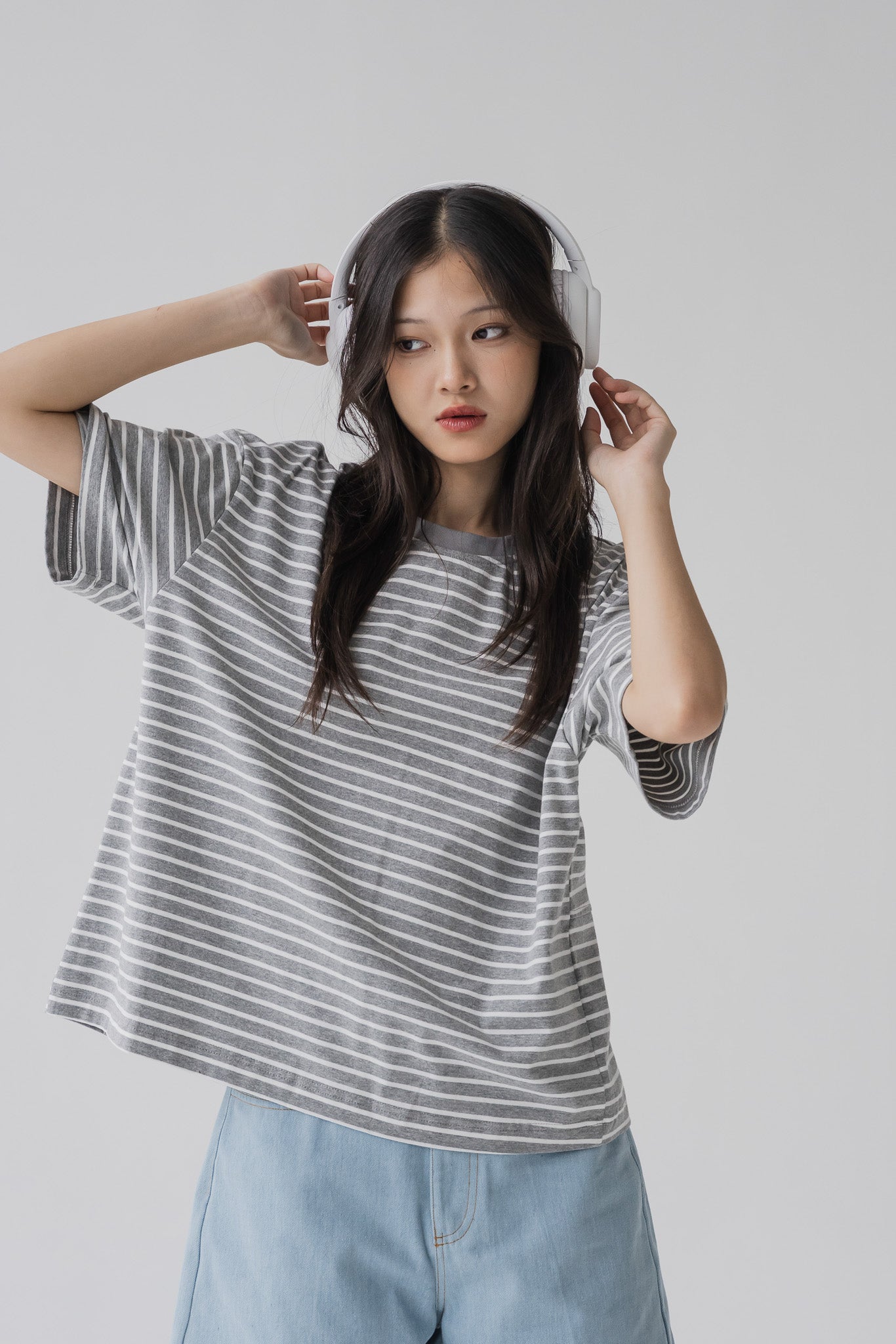 Back Slit Oversized Striped Tee in Light Gray