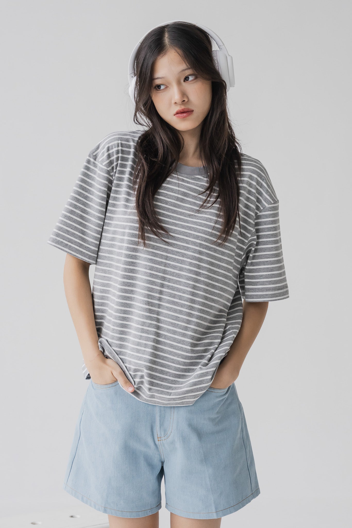 Back Slit Oversized Striped Tee in Light Gray