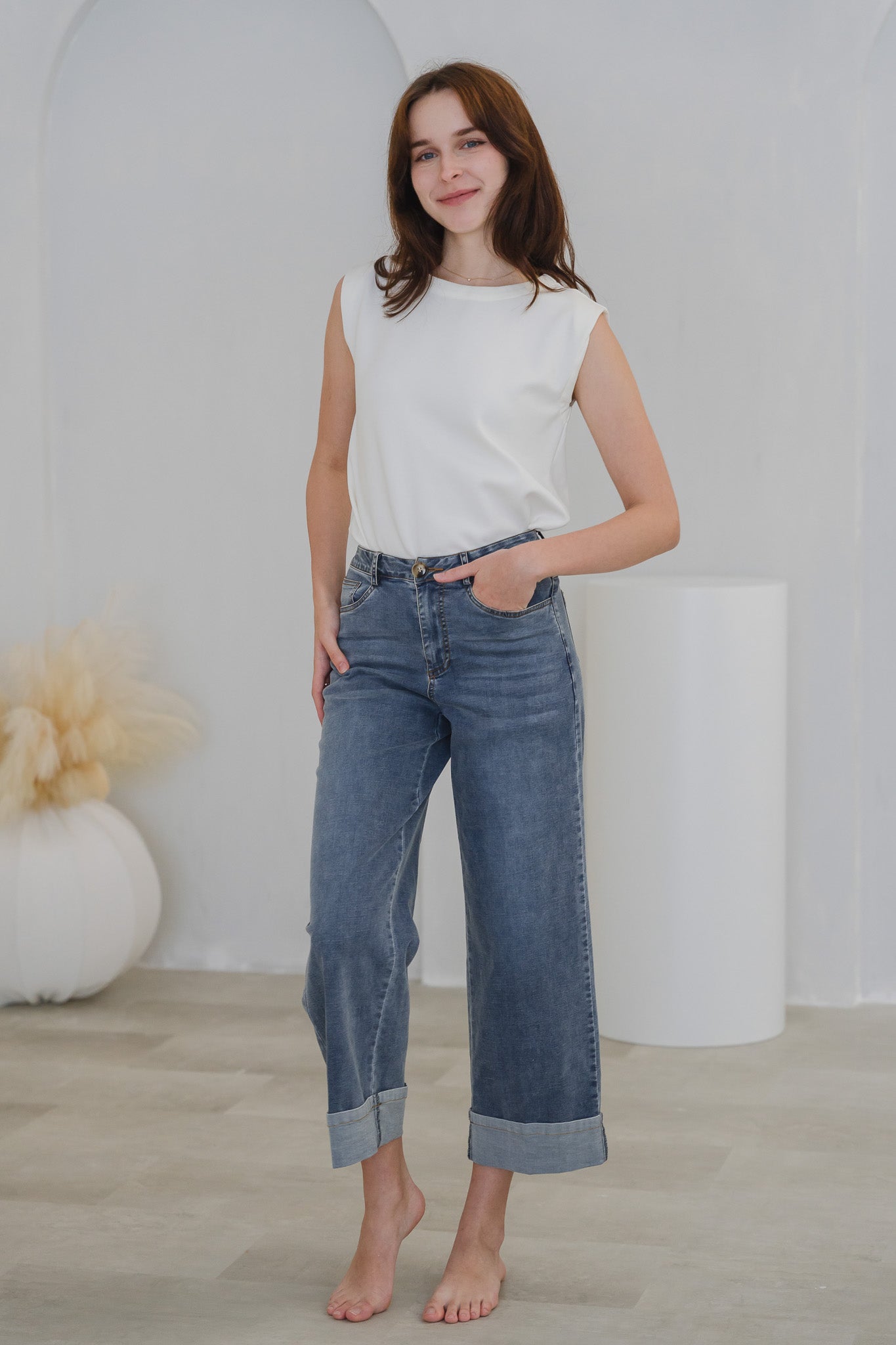 Estella Washed Broad Jeans in Light Wash