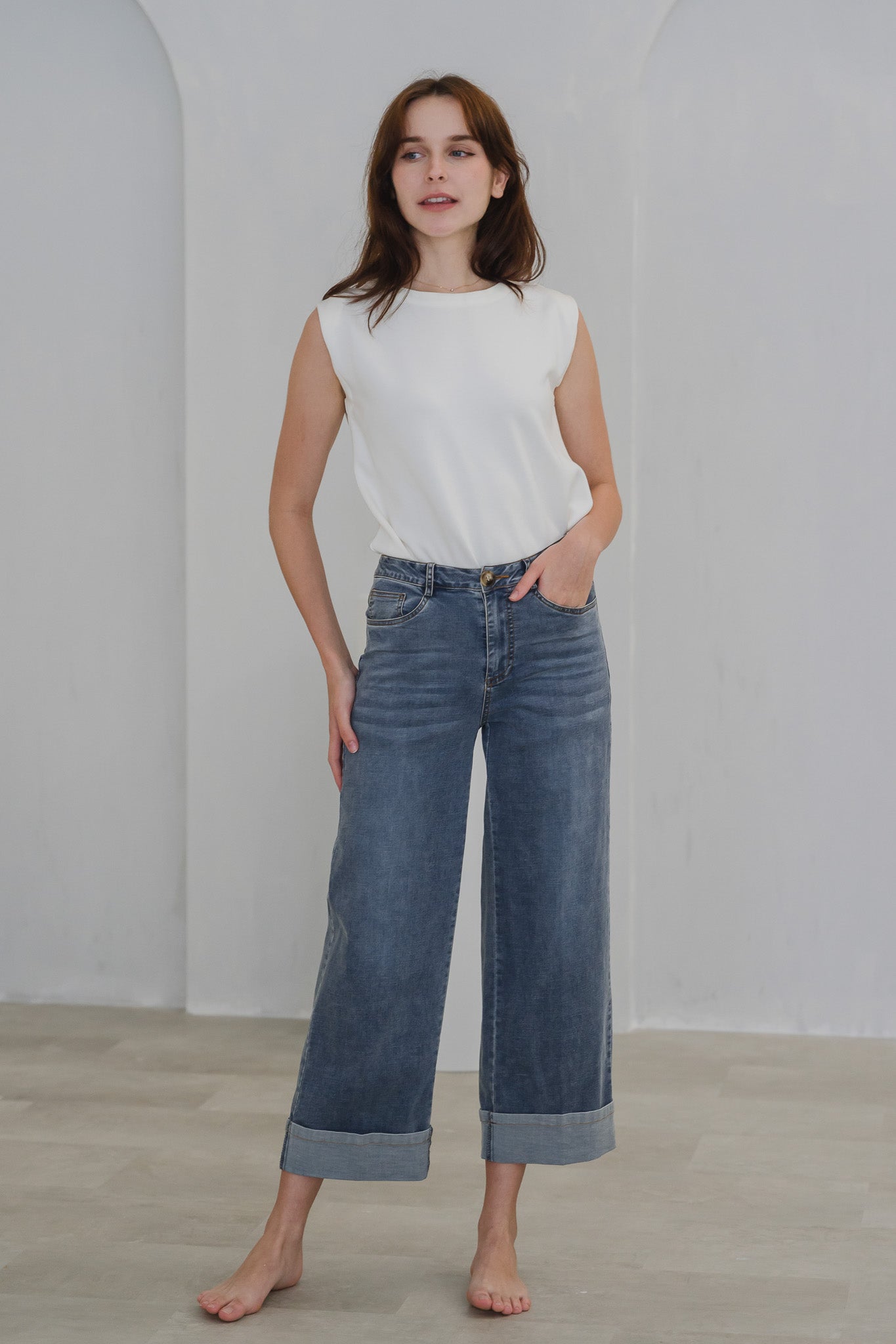 Estella Washed Broad Jeans in Light Wash