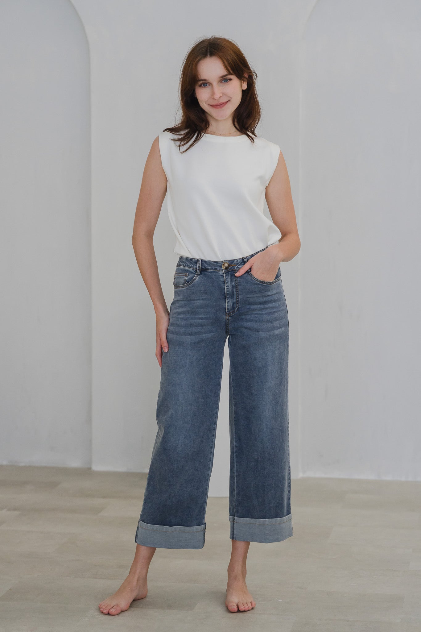 Estella Washed Broad Jeans in Light Wash