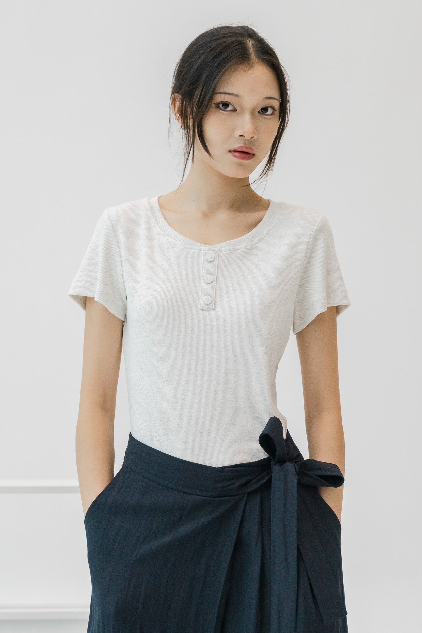 Comfy Scoop Neck Ribbed Tee in Light Gray