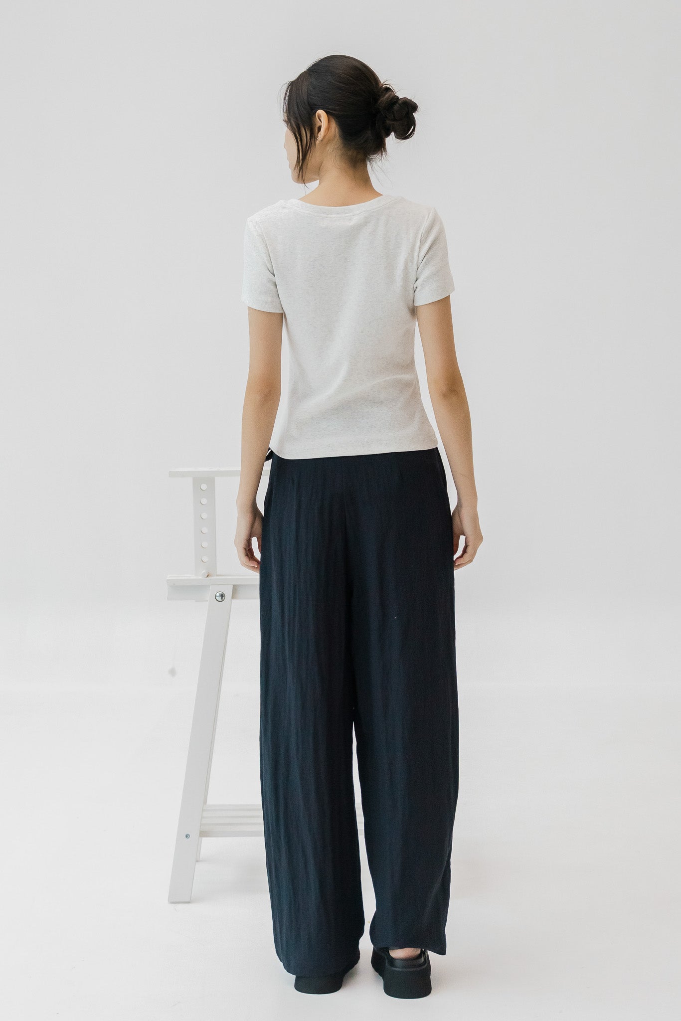 Comfy Scoop Neck Ribbed Tee in Light Gray