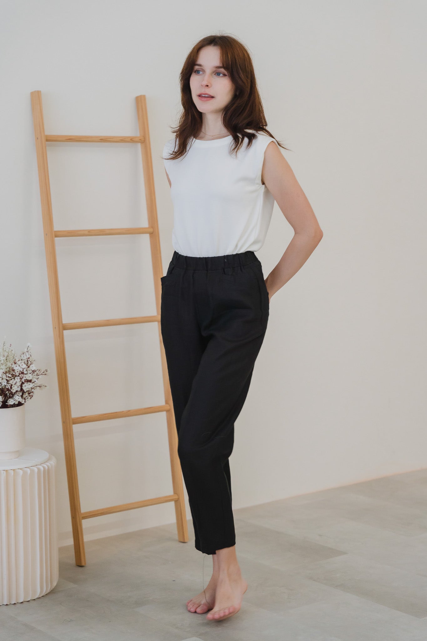 Core Essentials Linen Pants in Black