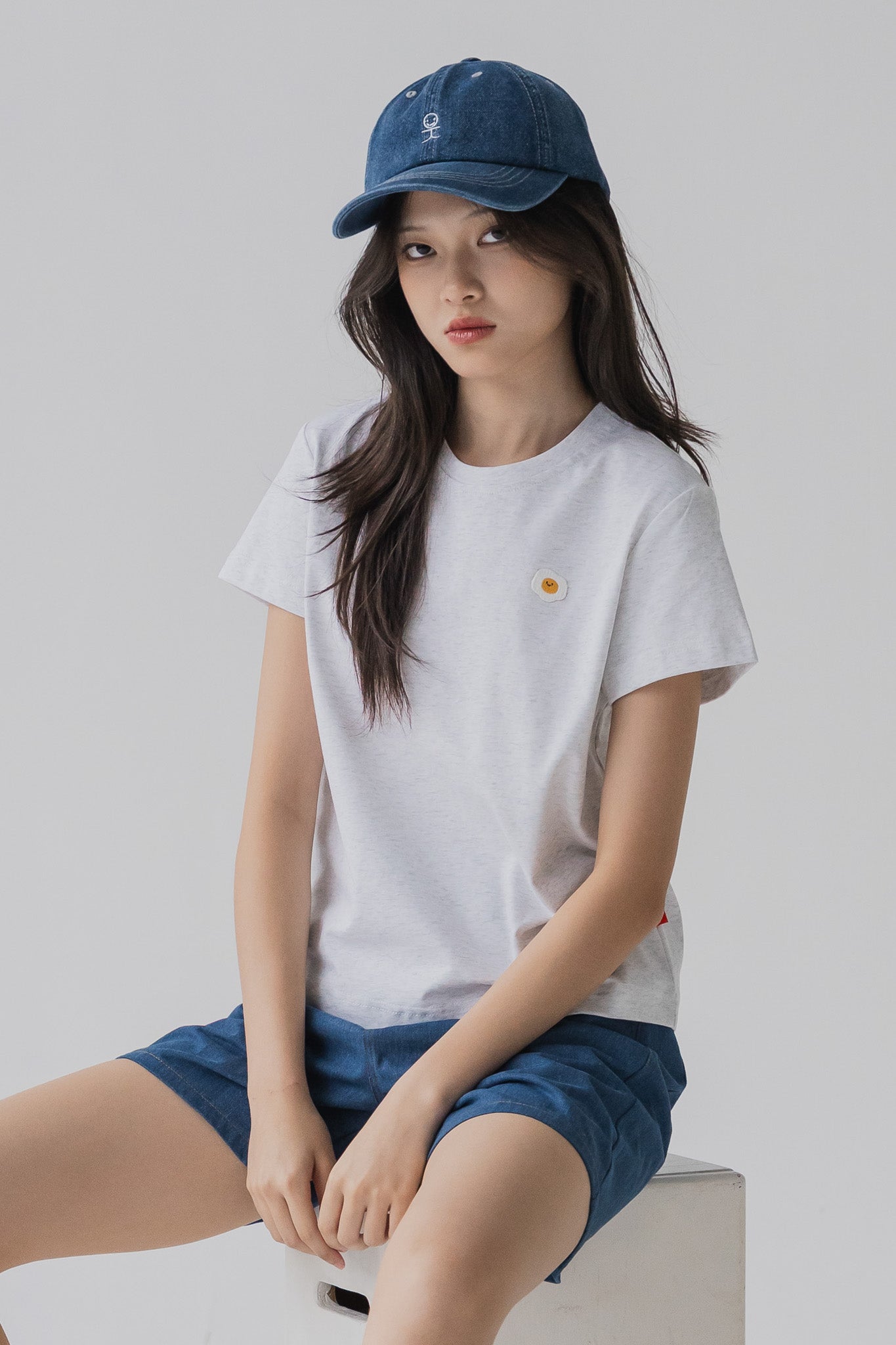 Sunny Side Up Tee in Light Gray