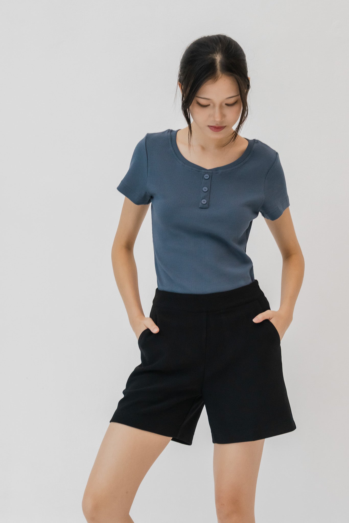 Jodie Clean Cut Shorts in Black