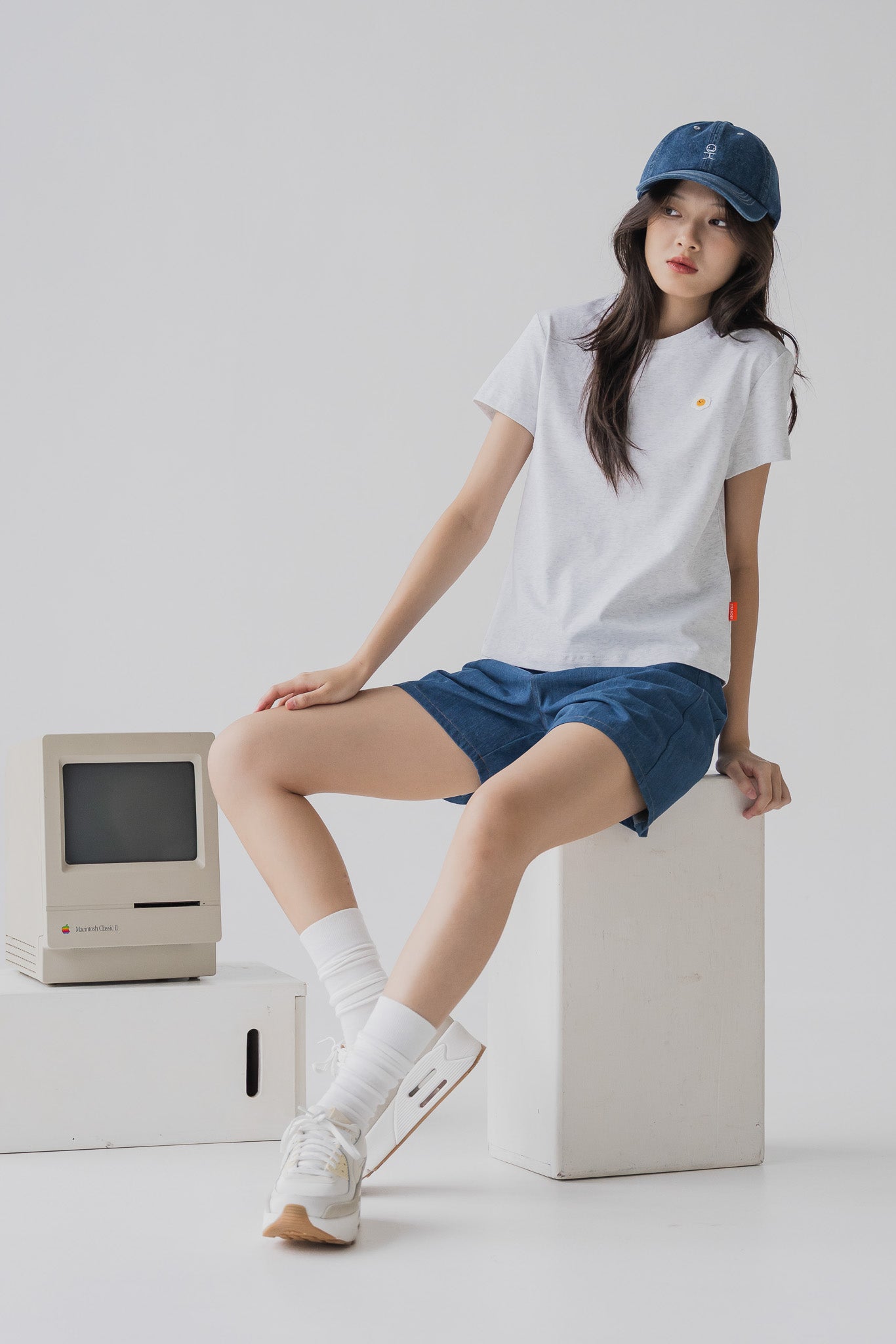Sunny Side Up Tee in Light Gray